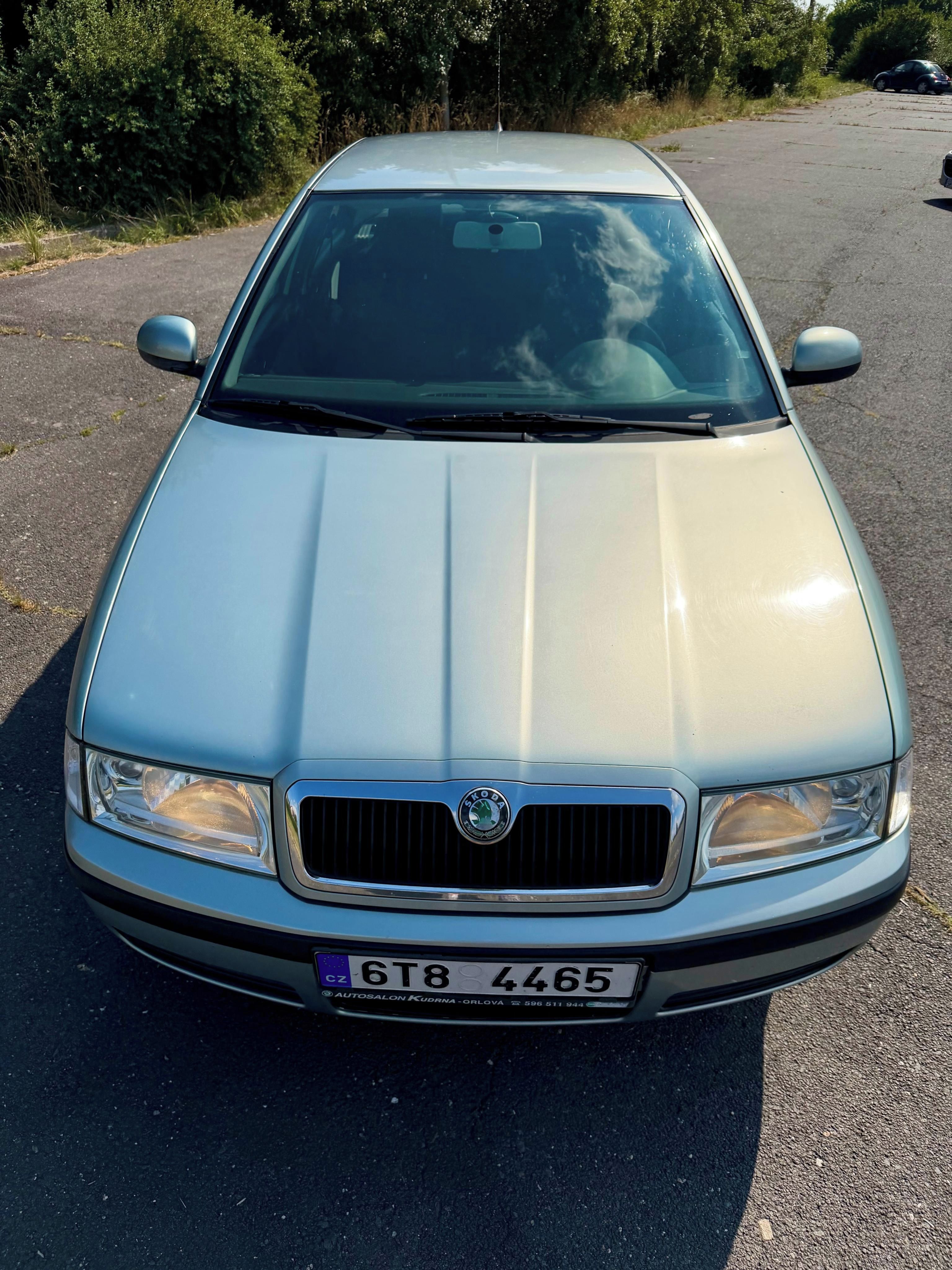 Škoda Octavia, 1.6 MPI Tour Trumf  1.majitel - fotka 5