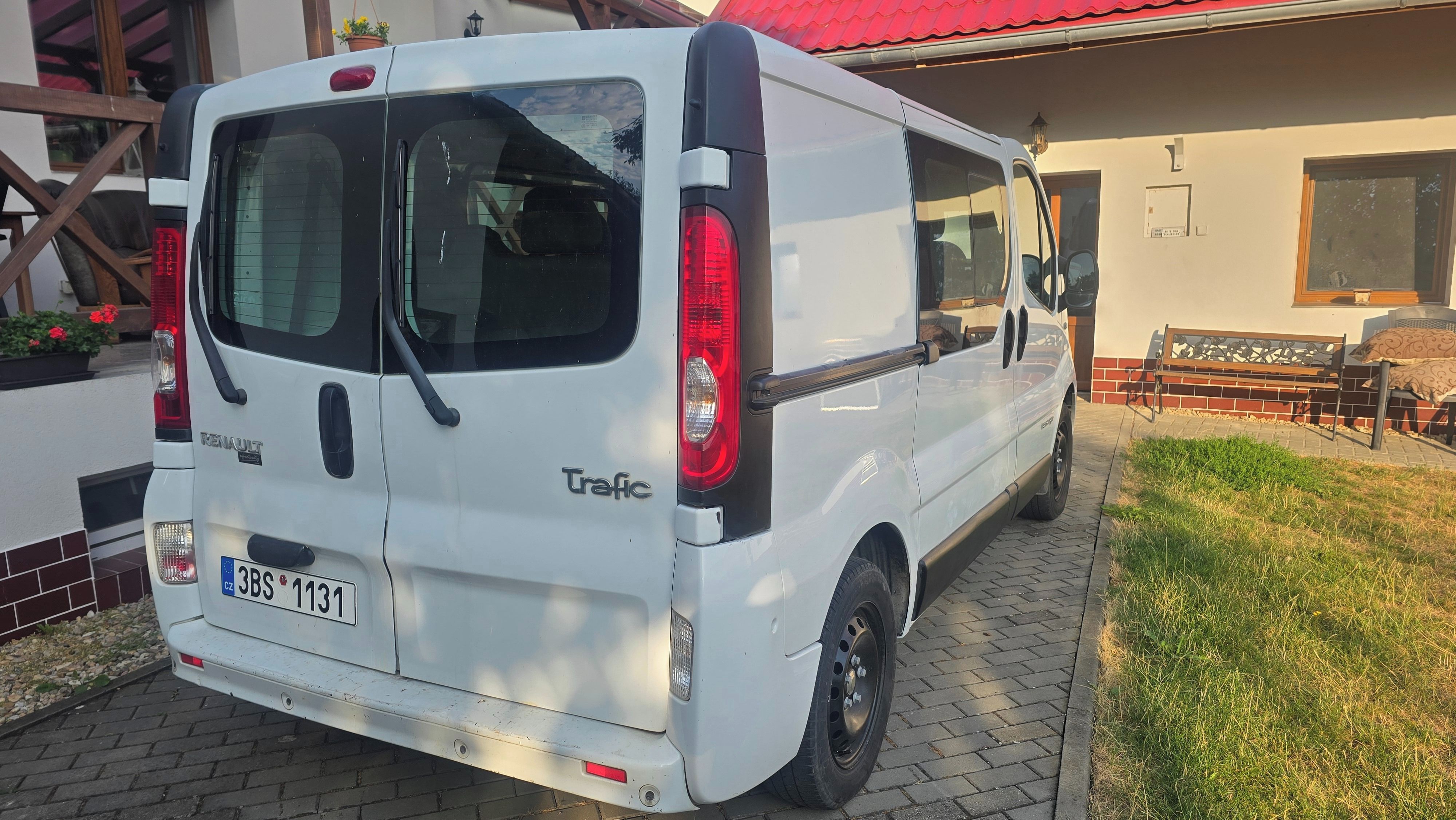 Renault Trafic, 2.0 Dci, 2 x šoupačky, ČR, DPH - fotka 6