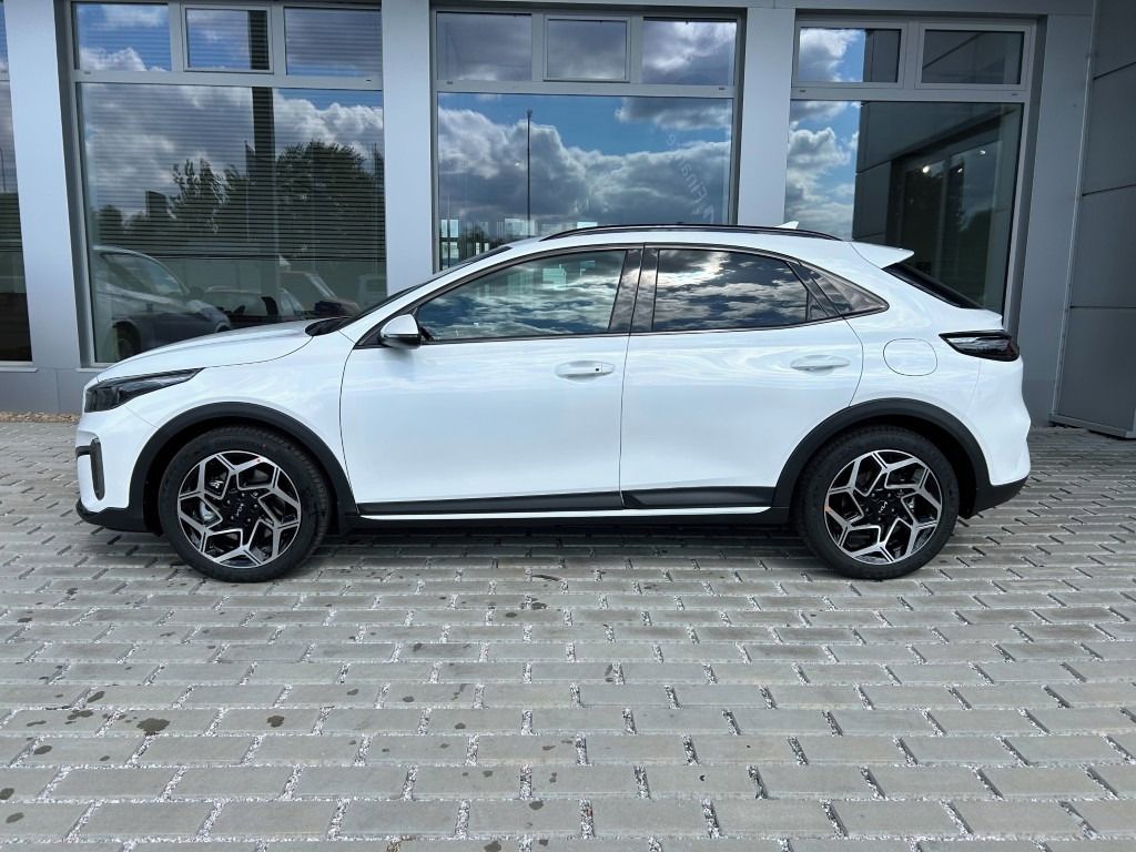 Kia XCee´d, 1,6 T-GDi 7DCT 132kW GT-LINE - fotka 4