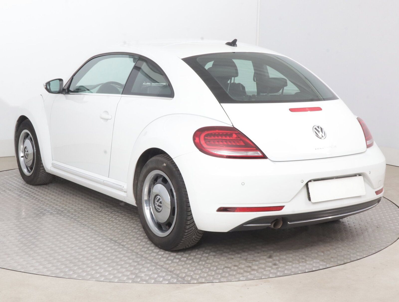 Volkswagen Beetle, 1.2 TSI, Navi - fotka 4