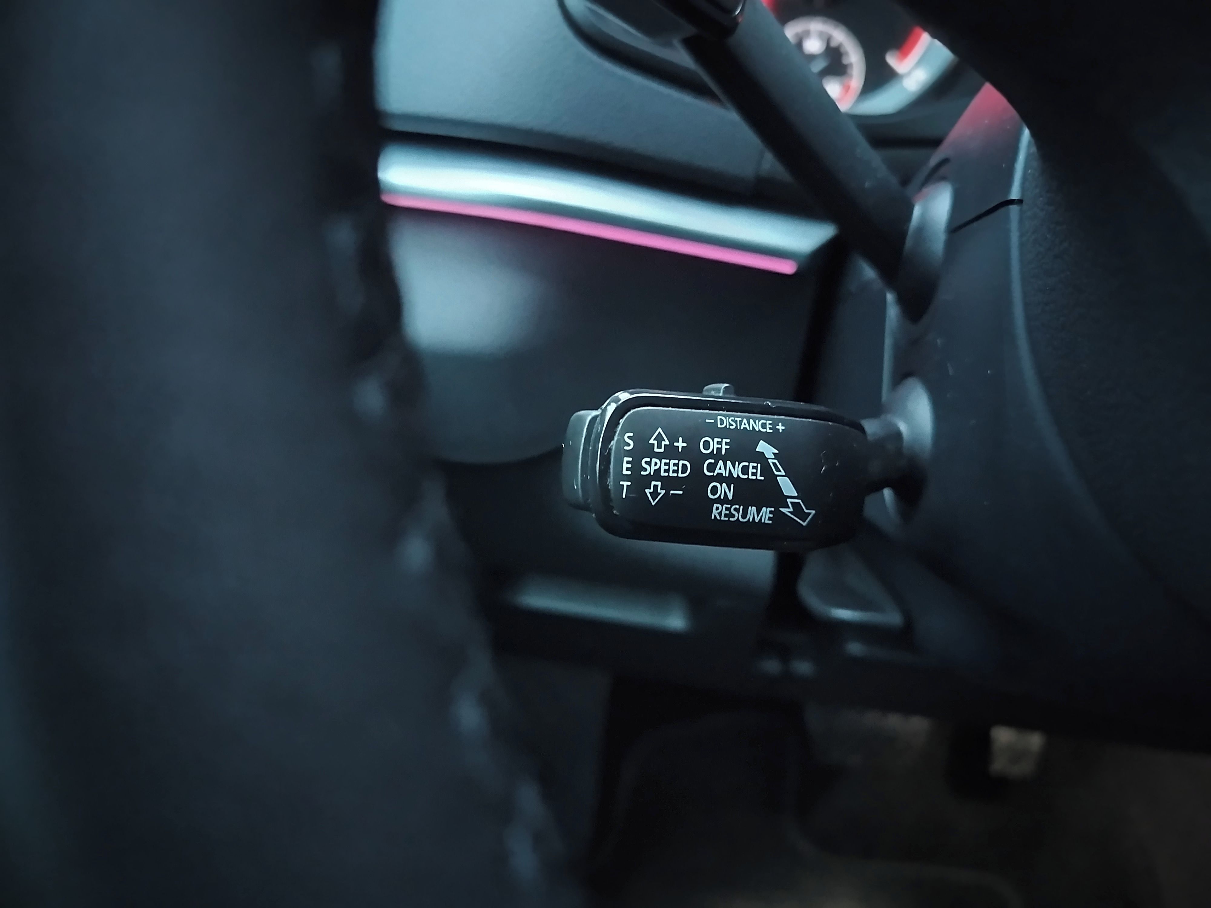 Škoda Karoq, 1.6 DSG TOP STAV - Odpočet DPH - fotka 4