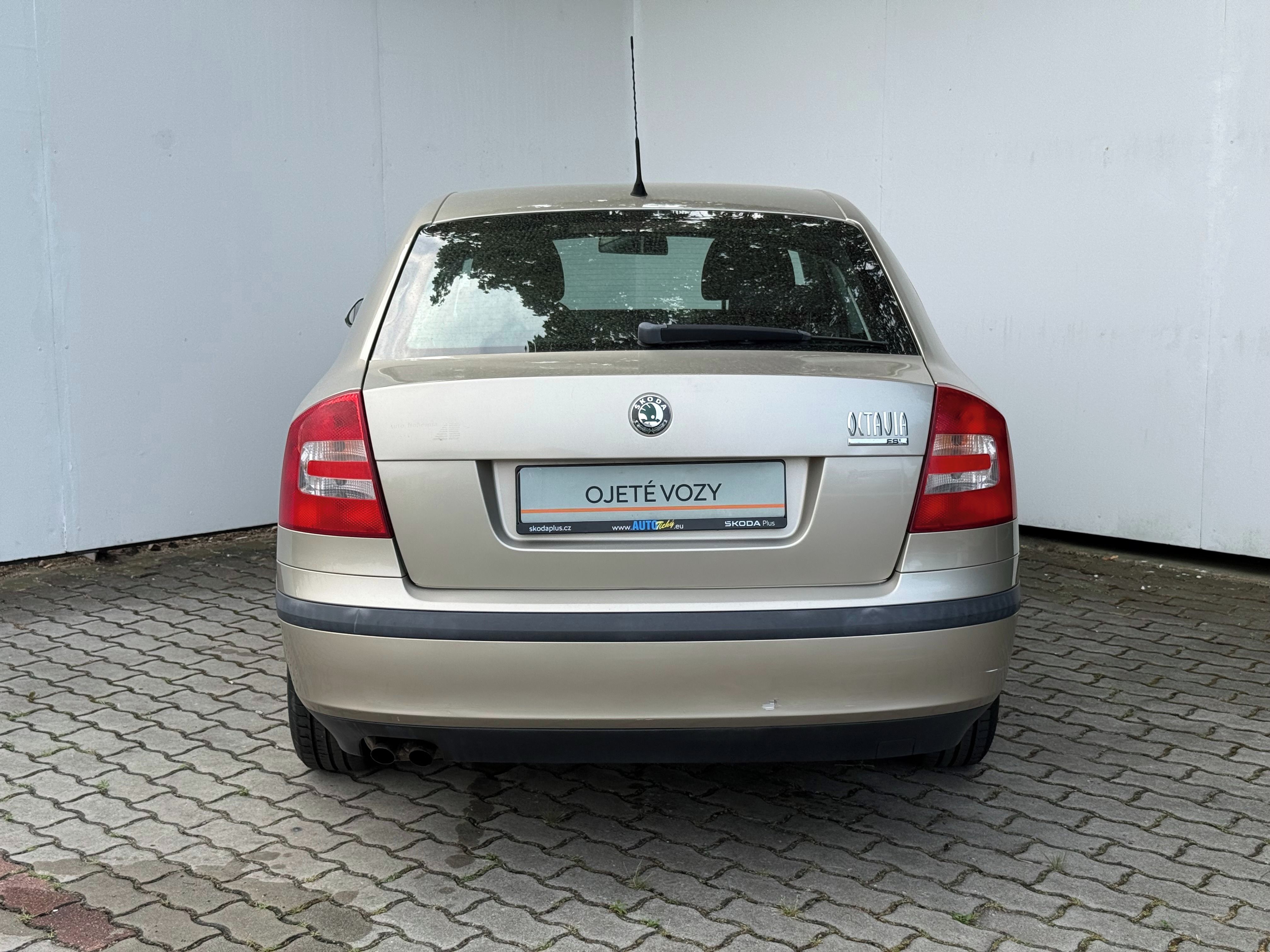Škoda Octavia, 2,0 FSI / 110 kW Elegance - fotka 6