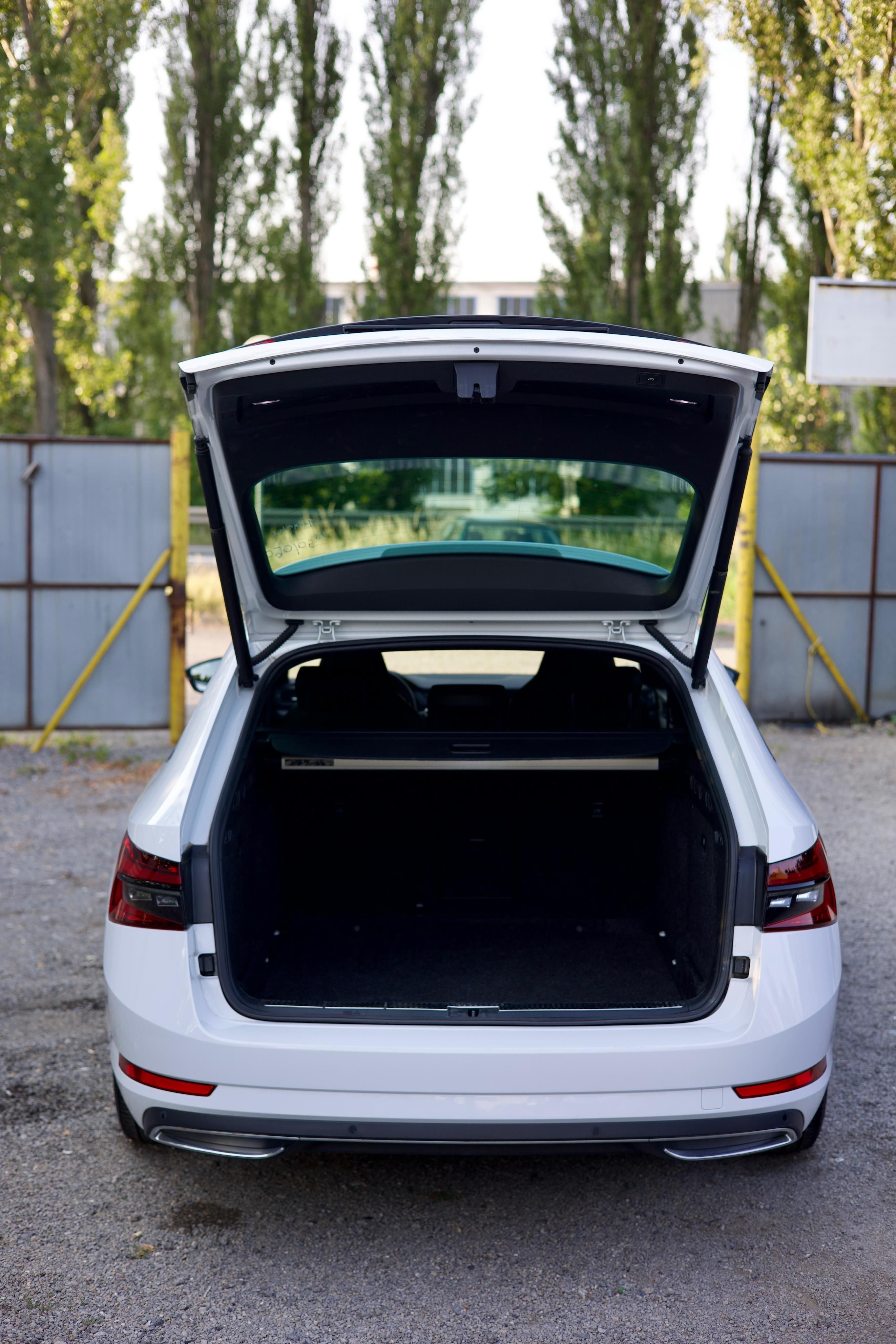 Škoda Superb, Škoda Superb SPORTLINE - fotka 6