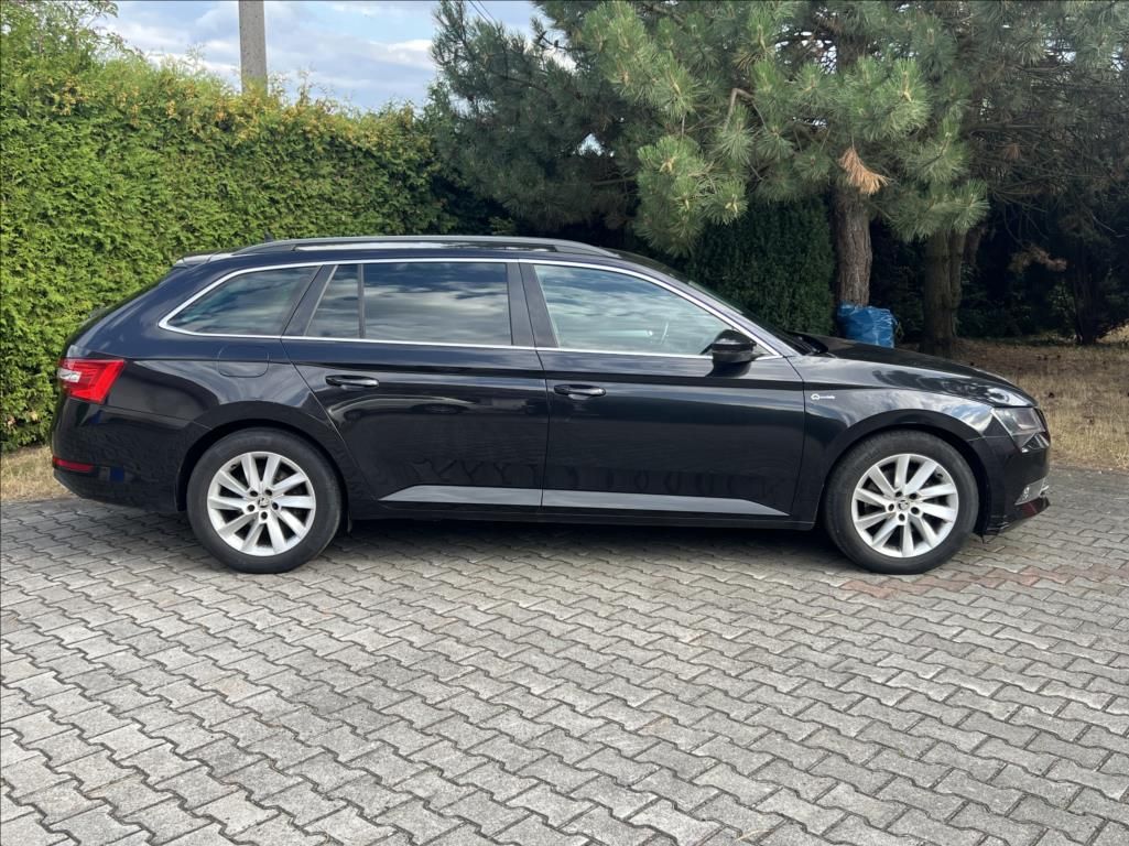 Škoda Superb, 2,0 TDi  AMBITION 4X4 110kW - fotka 6