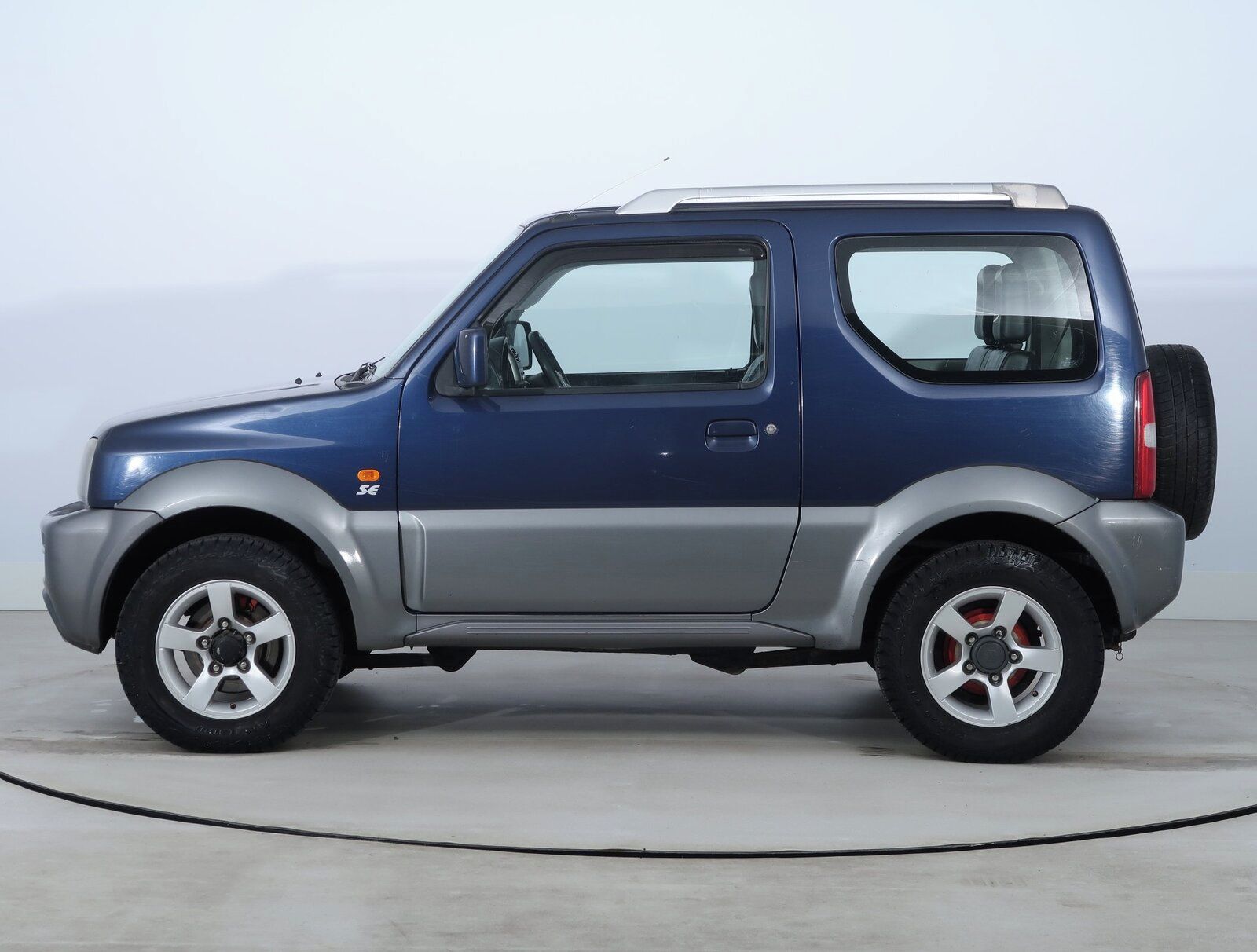 Suzuki Jimny, 1.3 16V, 4X4, Kožené sedačky - fotka 3
