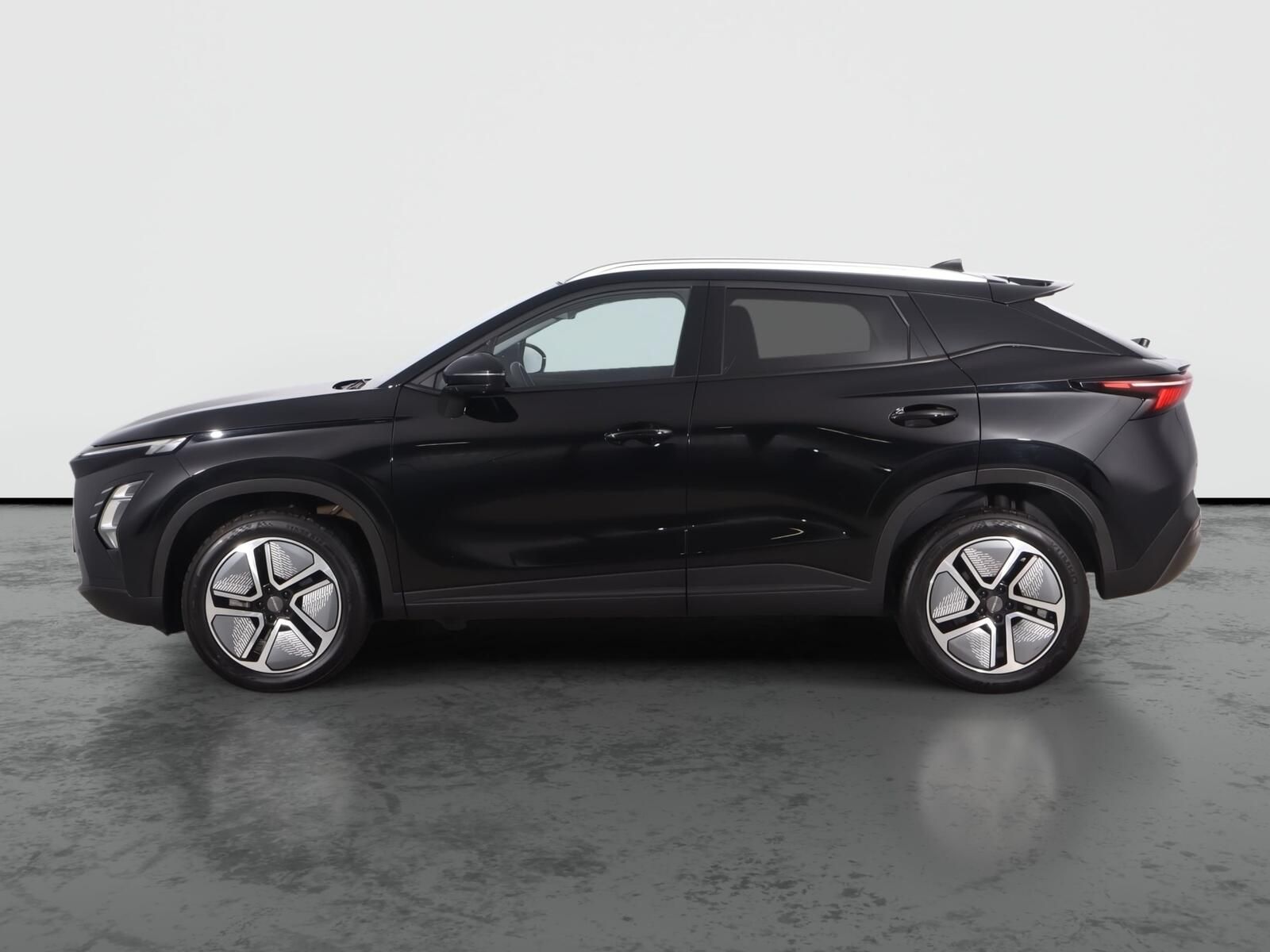 Omoda E5, 61 kWh, Premium, Záruka - fotka 3