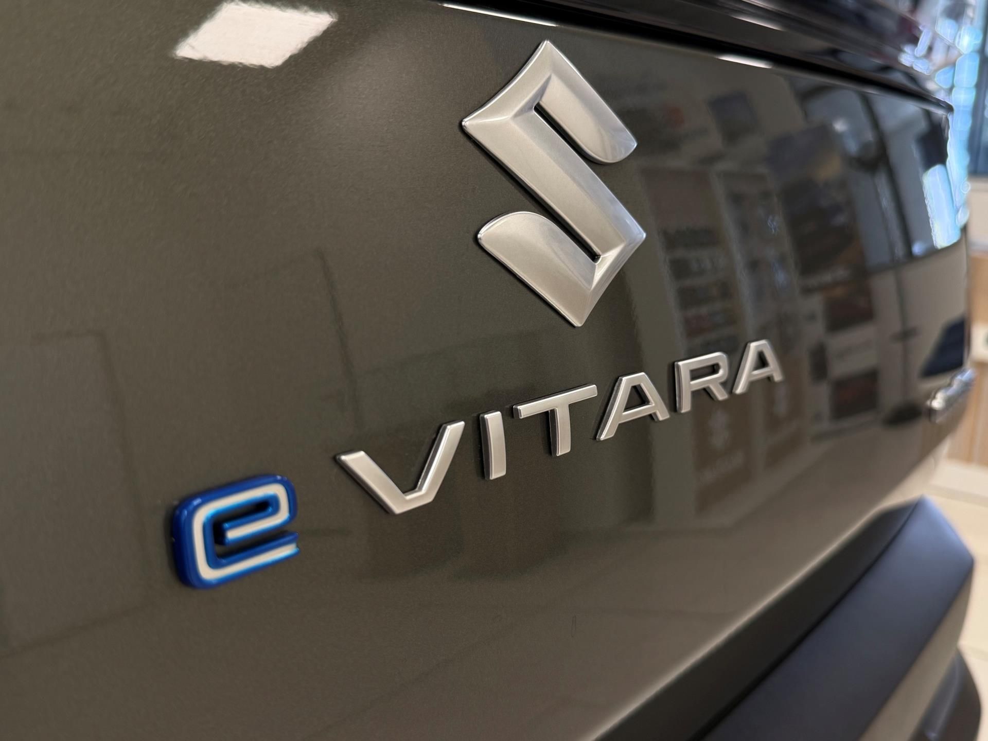 Suzuki Vitara, eVITARA 61kWh 4x4 PREMIUM - fotka 4