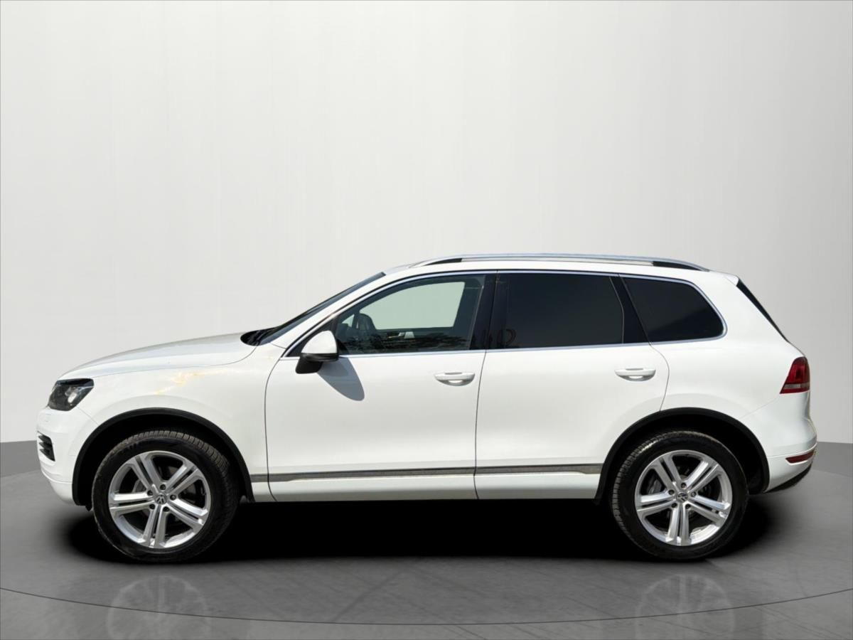 Volkswagen Touareg, 3,0 TDi 180 Kw Highline tažné - fotka 4