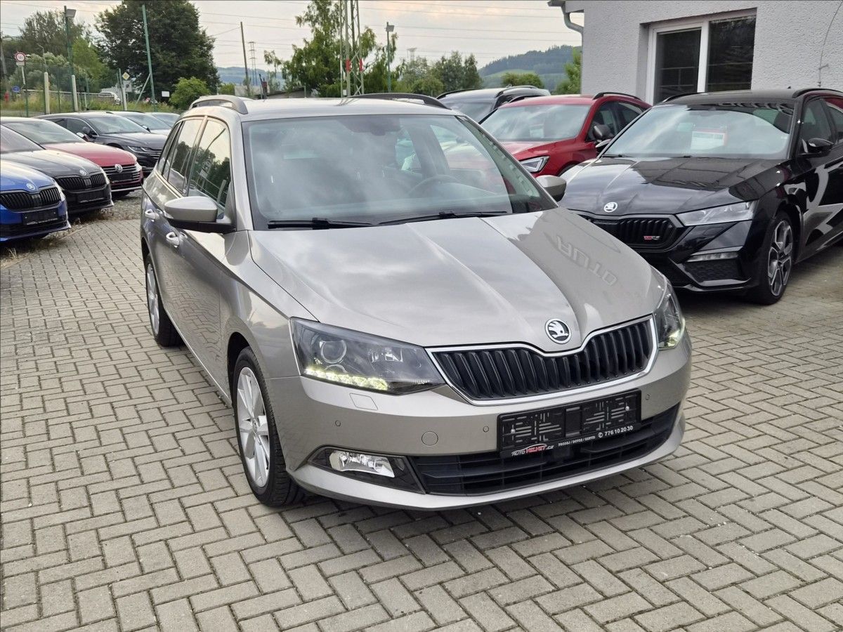Škoda Fabia, 1,2 TSi STYLE *LED*NAVI*SENZOR - fotka 4