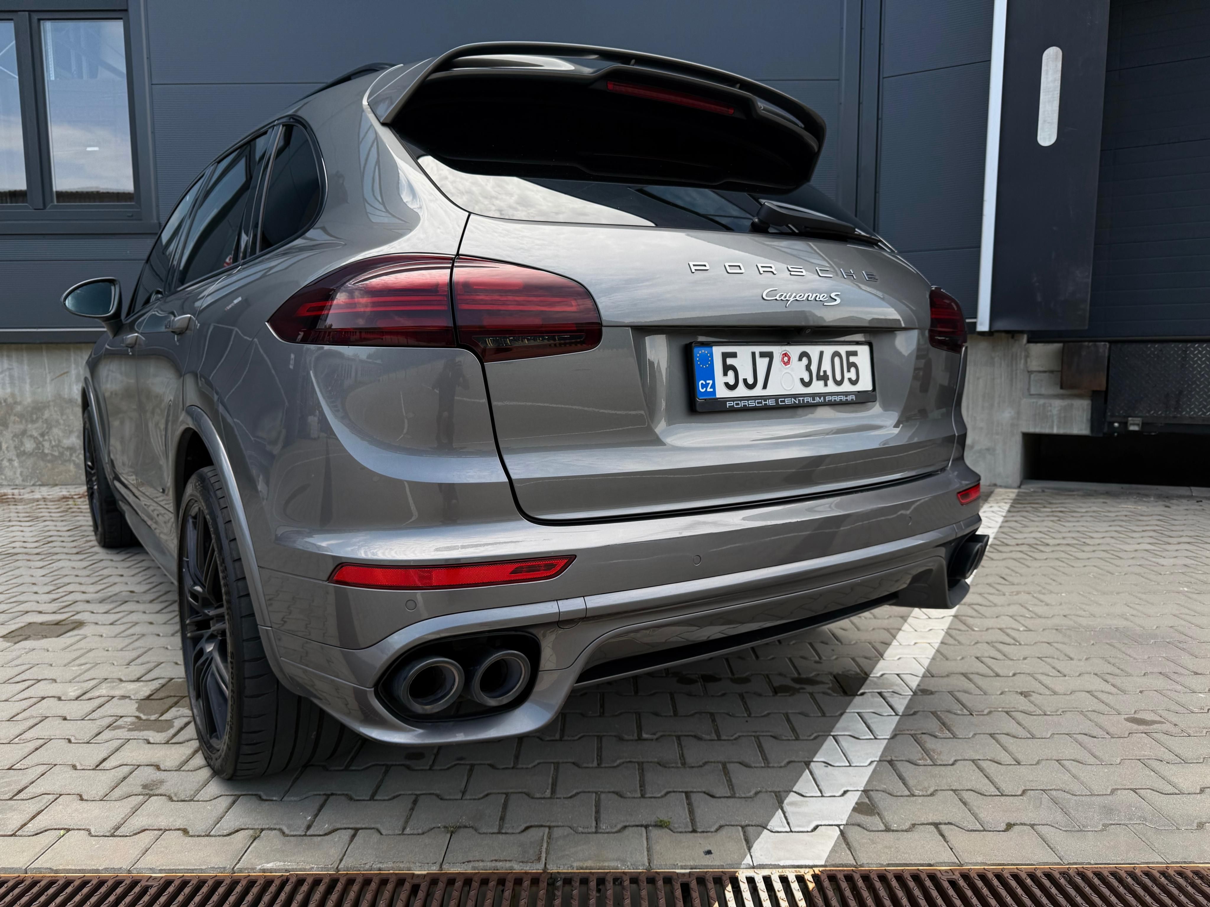Porsche Cayenne, S 4.2 TDI V8 - fotka 4