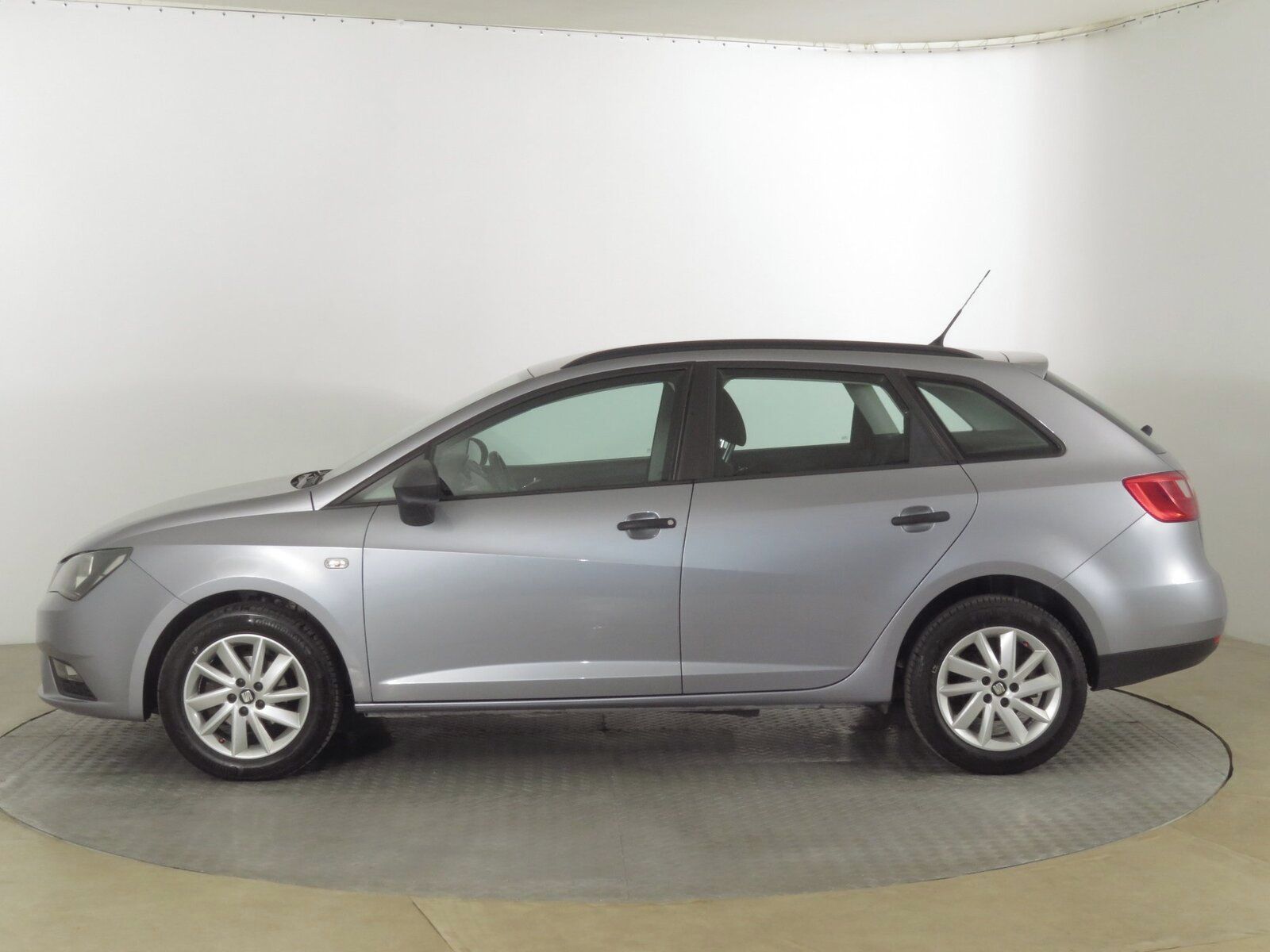 Seat Ibiza, 1.2 TSI, Serv.kniha - fotka 3