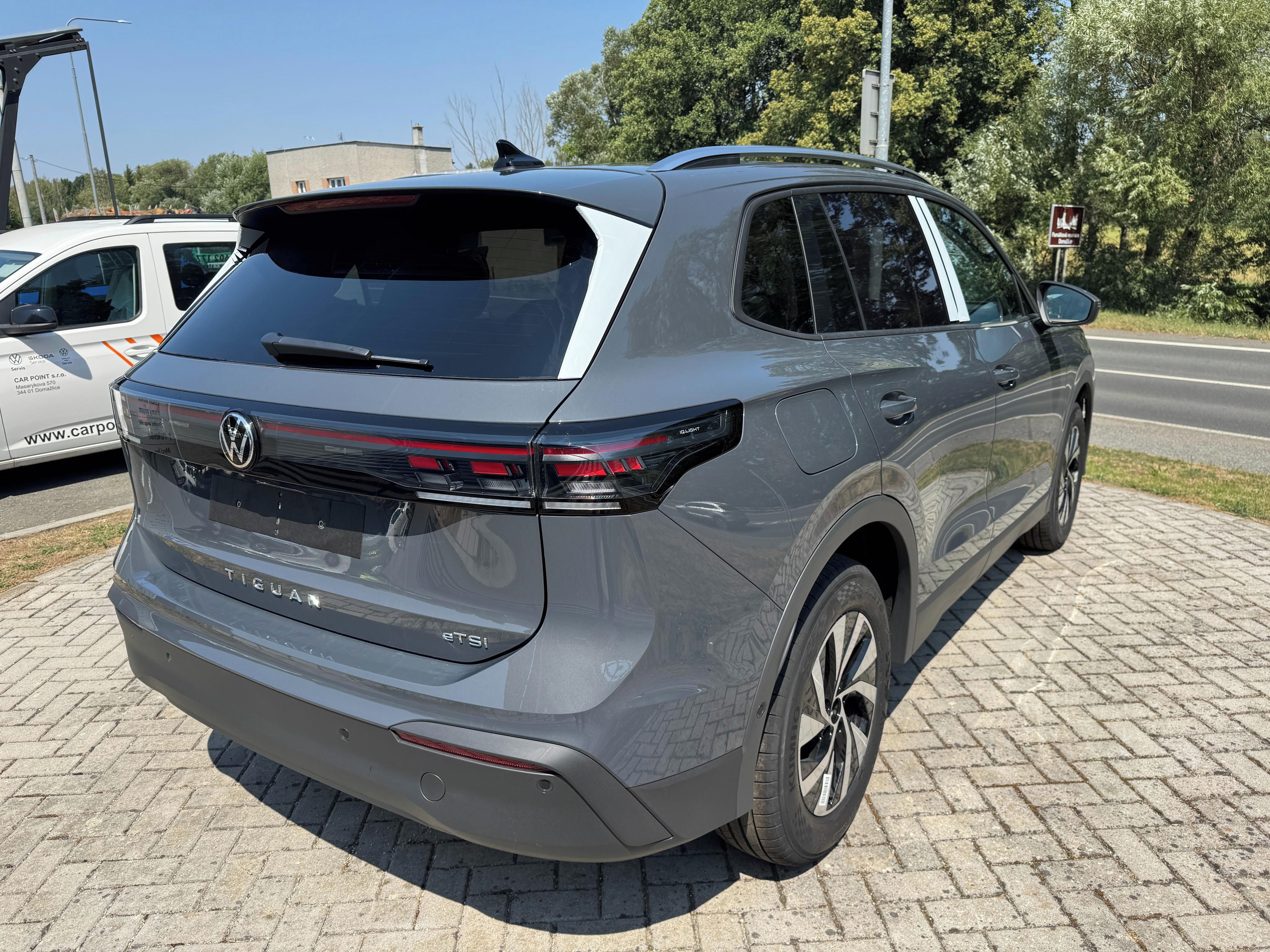 Volkswagen Tiguan, People 2,0 TDI 110 kW - fotka 4