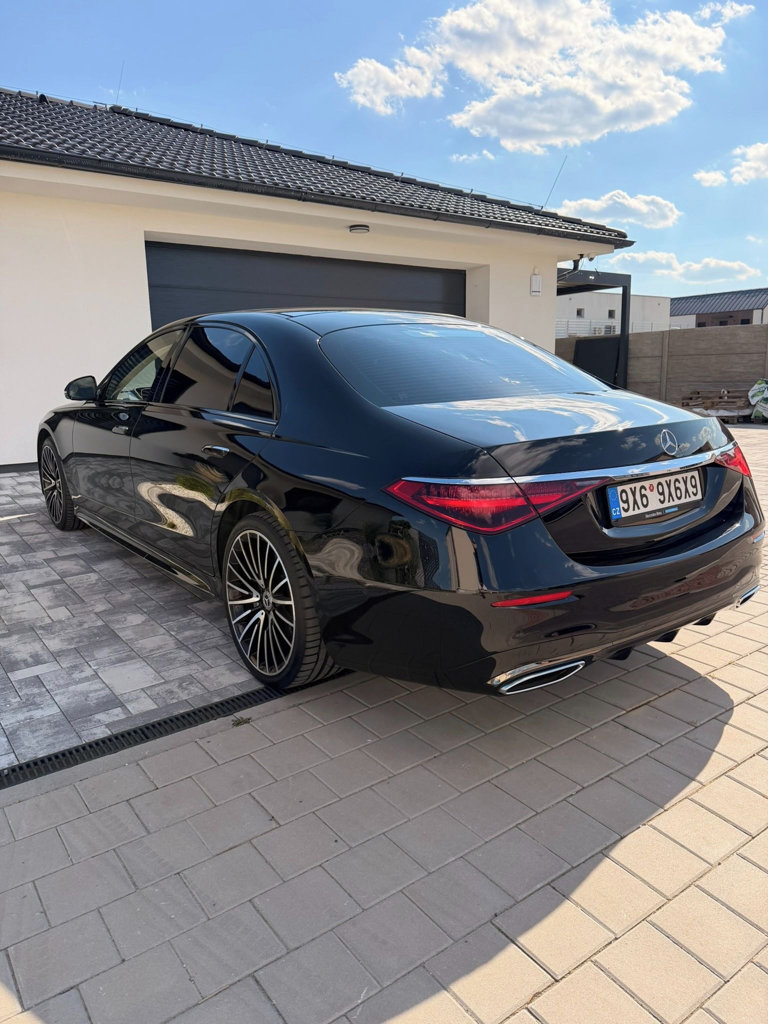 Mercedes-Benz Třídy S, S450d 4MATIC L - fotka 3