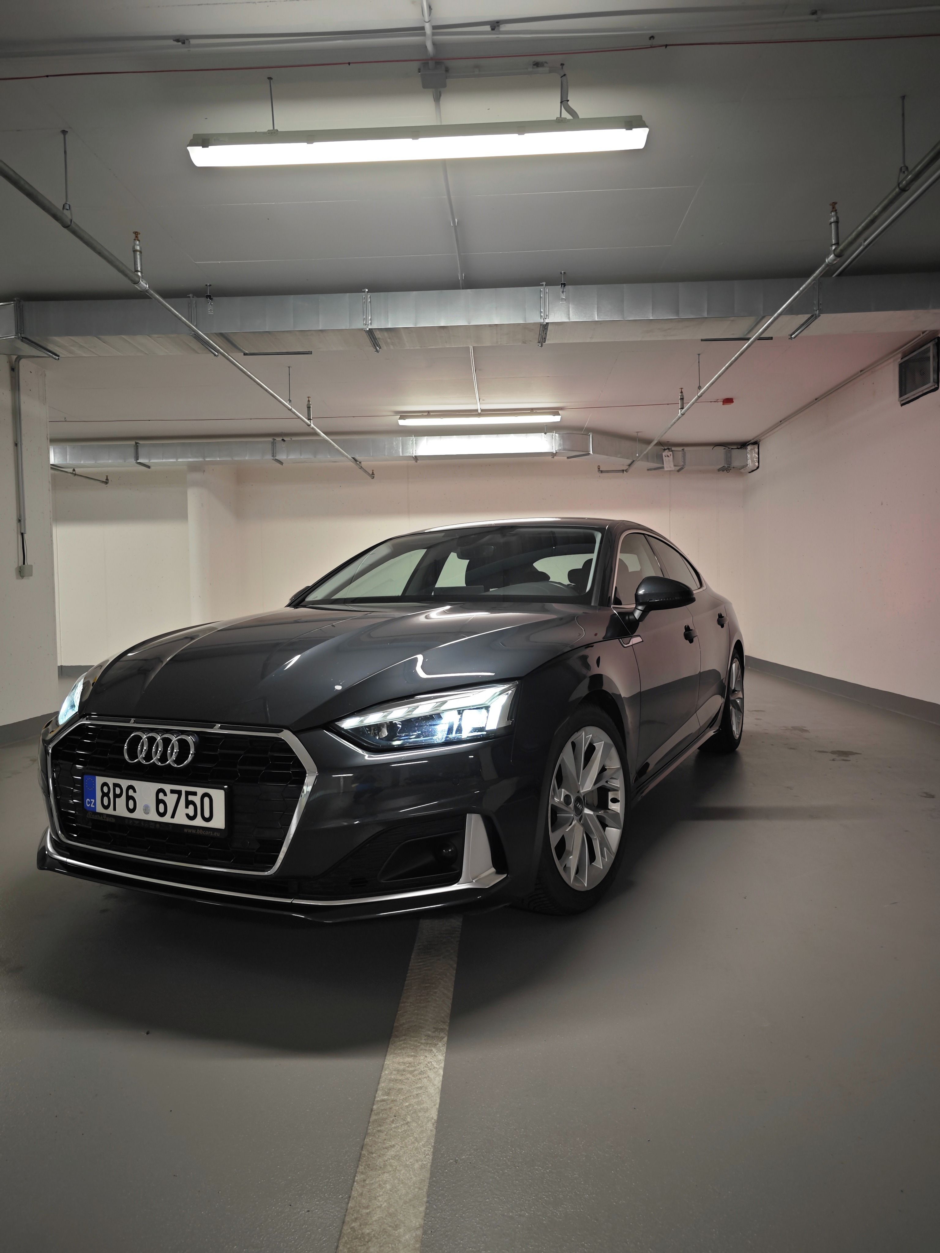 Audi A5, 2.0 TDI Sportback Masáž. sedač - fotka 5
