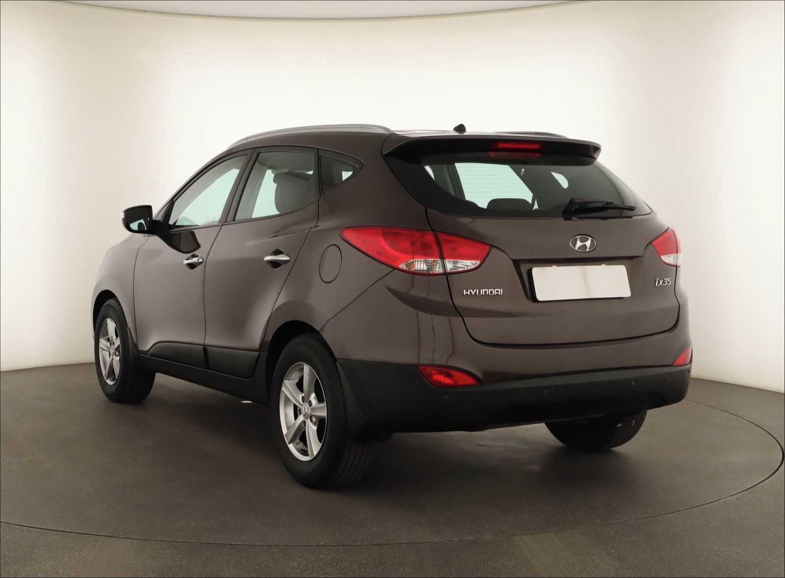 Hyundai ix35, 1.6 GDI, Kožené sedačky - fotka 4