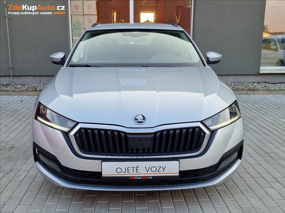 Škoda Octavia, 2.0TDI Combi, původ ČR,1.Maj. - fotka 4