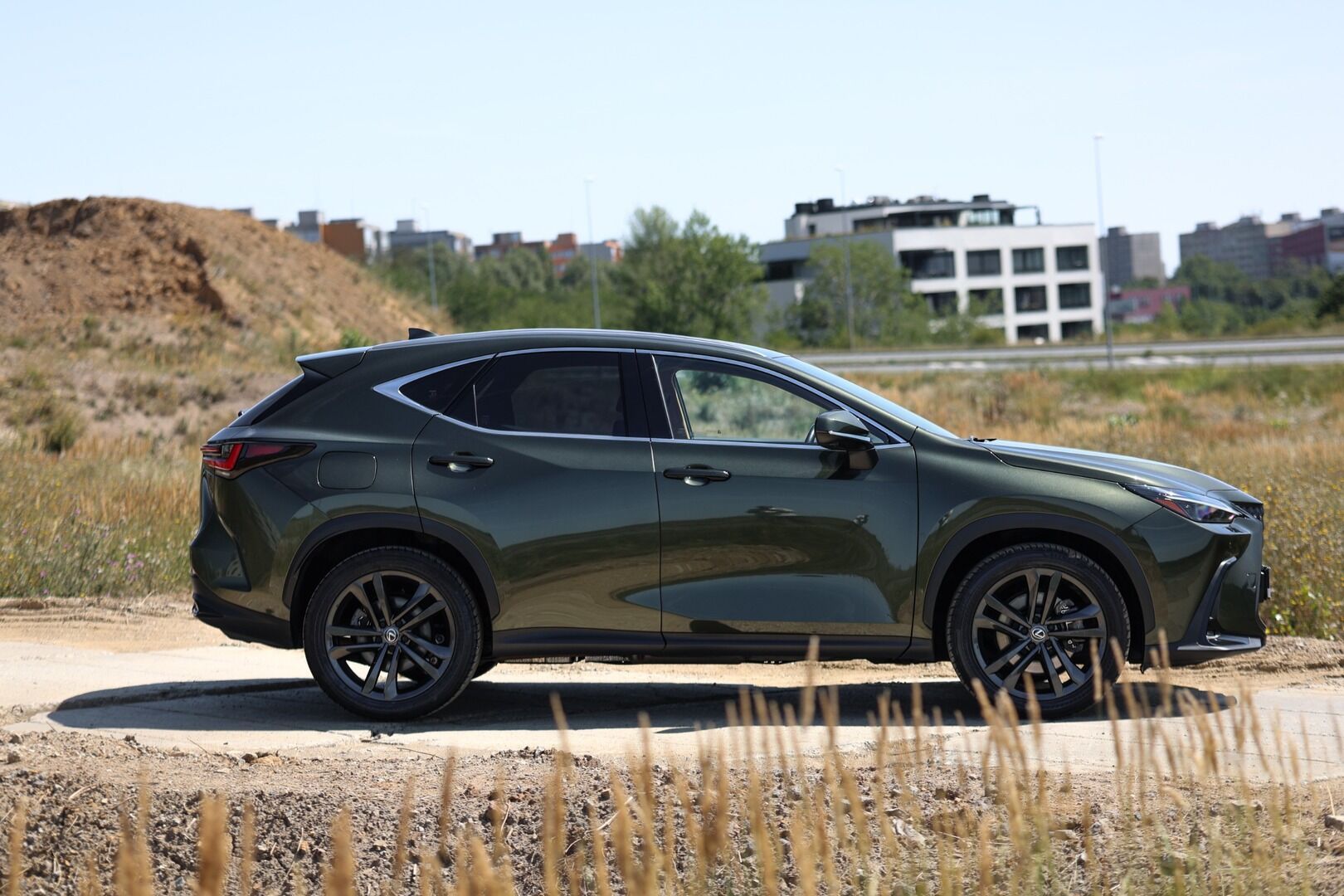 Lexus NX 450h+, 450H+ 2,5 PHEV PRESTIGE - fotka 6
