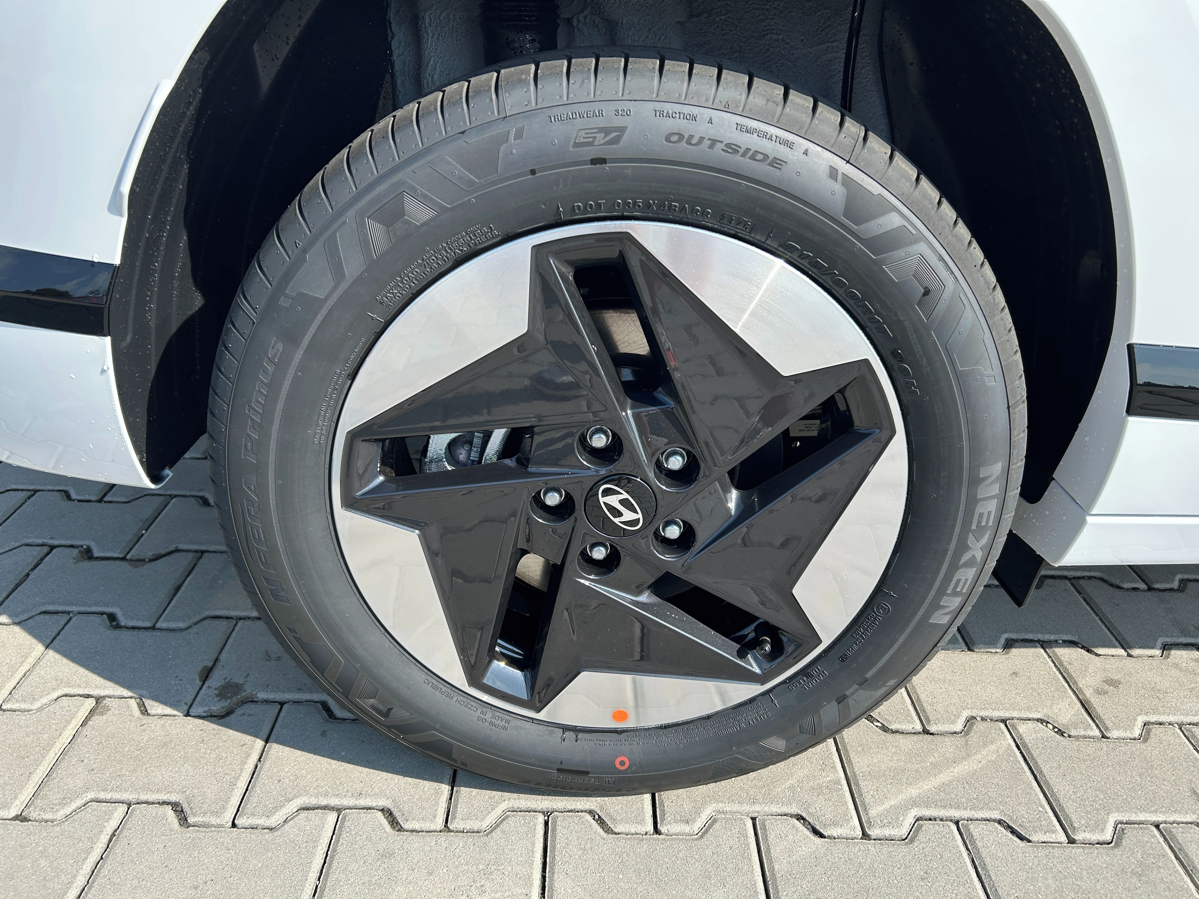 Hyundai Kona, EV 27 64,8 SMART CLIMATE - fotka 5