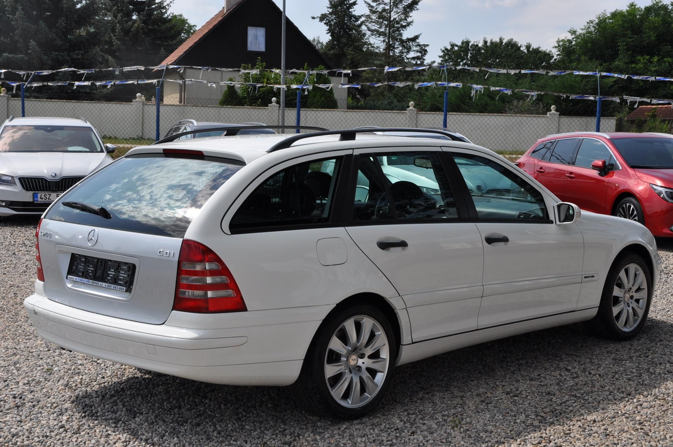 Mercedes-Benz Třídy C, 220CDi 105kW KOMBI Automat - fotka 3