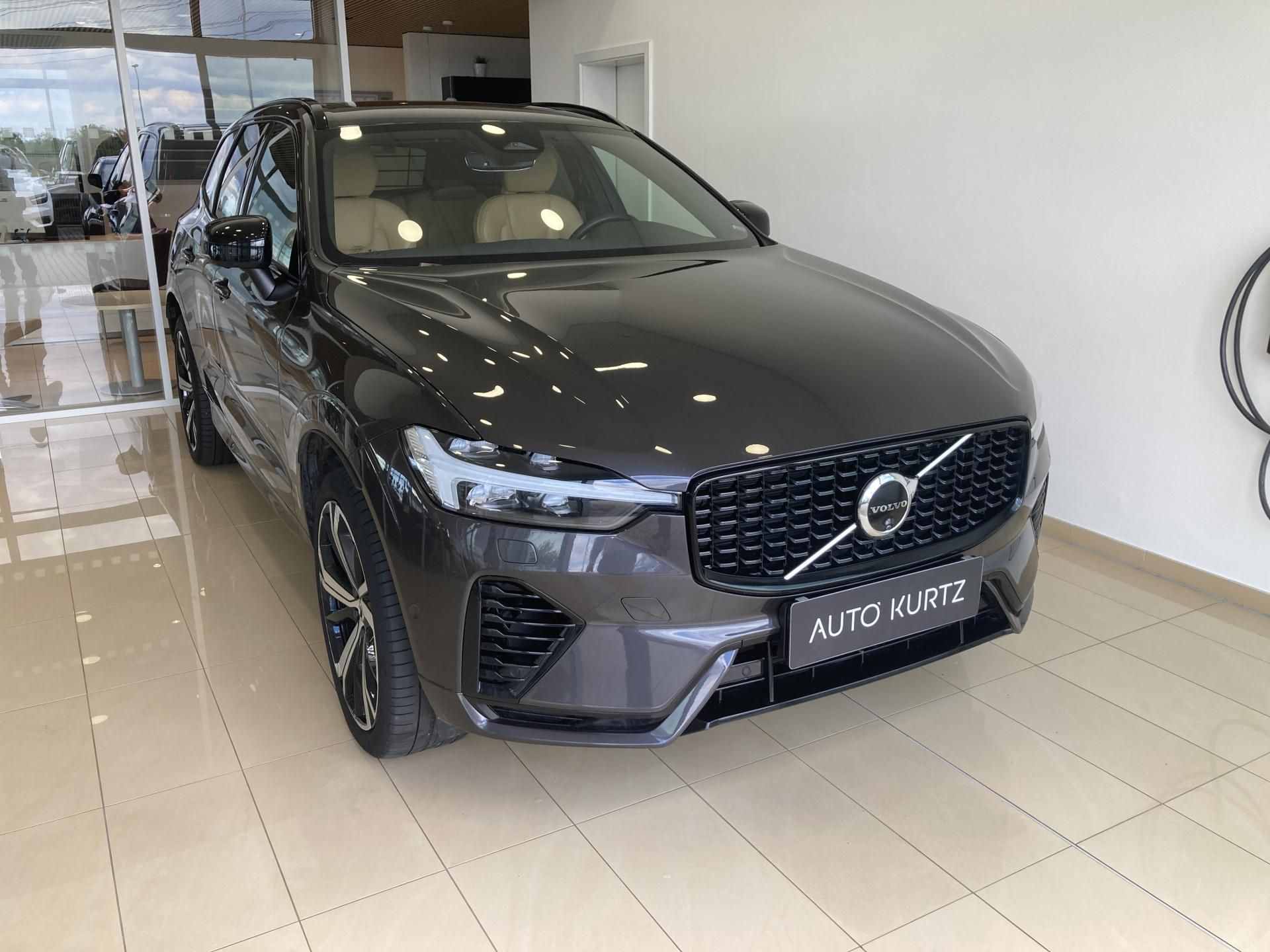 Volvo XC60, T6 eAWD Recharge Plus Dark AT8