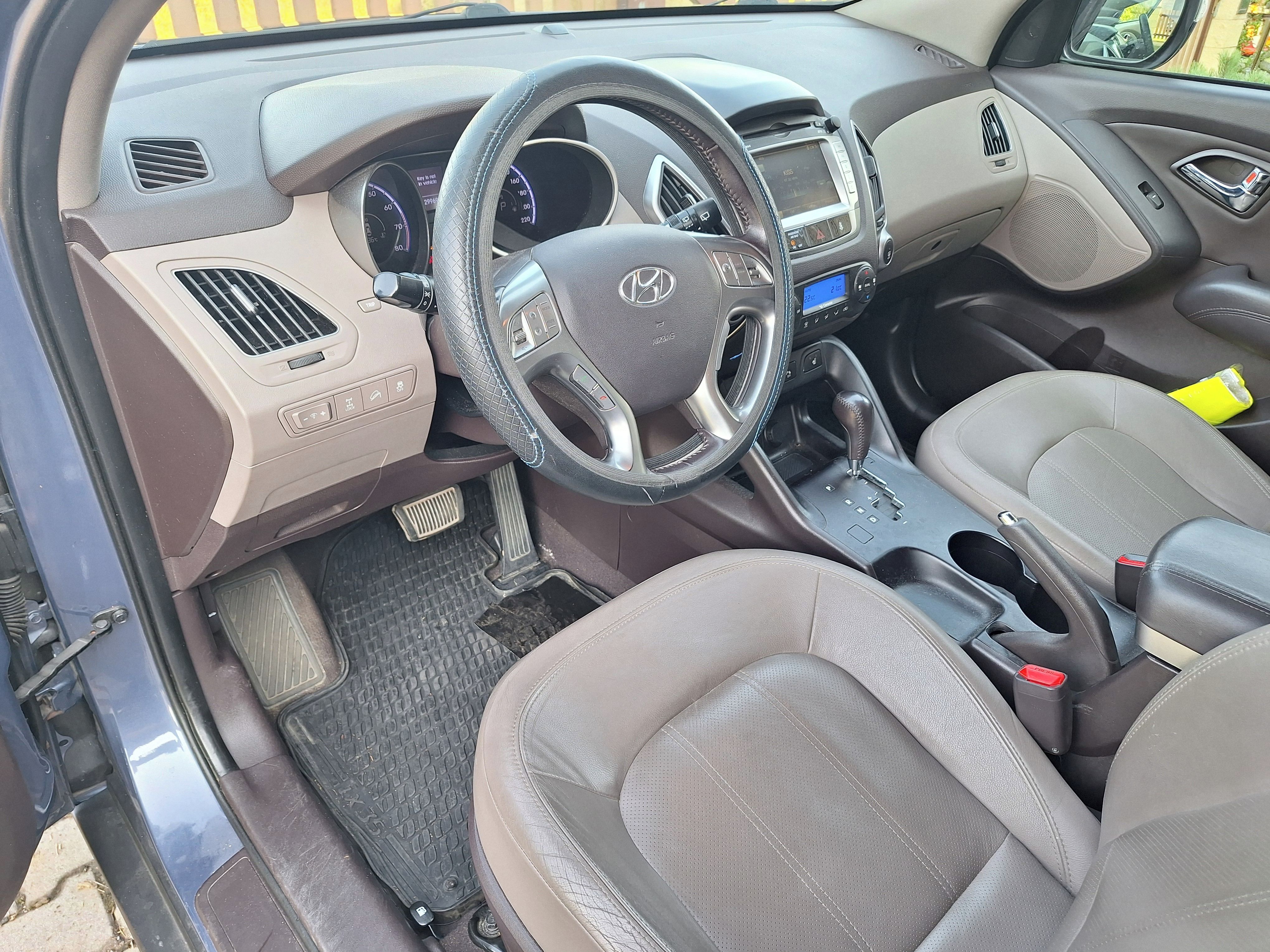 Hyundai ix35, HYUNDAI IX35; 1 majitel, garáž - fotka 2