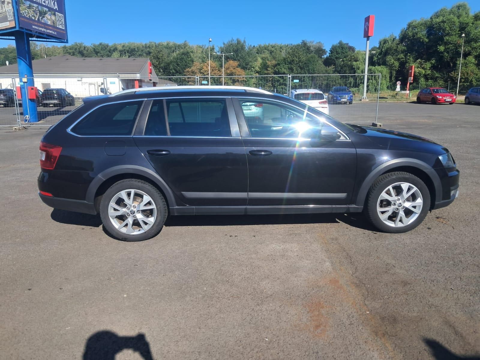 Škoda Octavia, 2,0 TDI 110 kW SCOUT - fotka 3