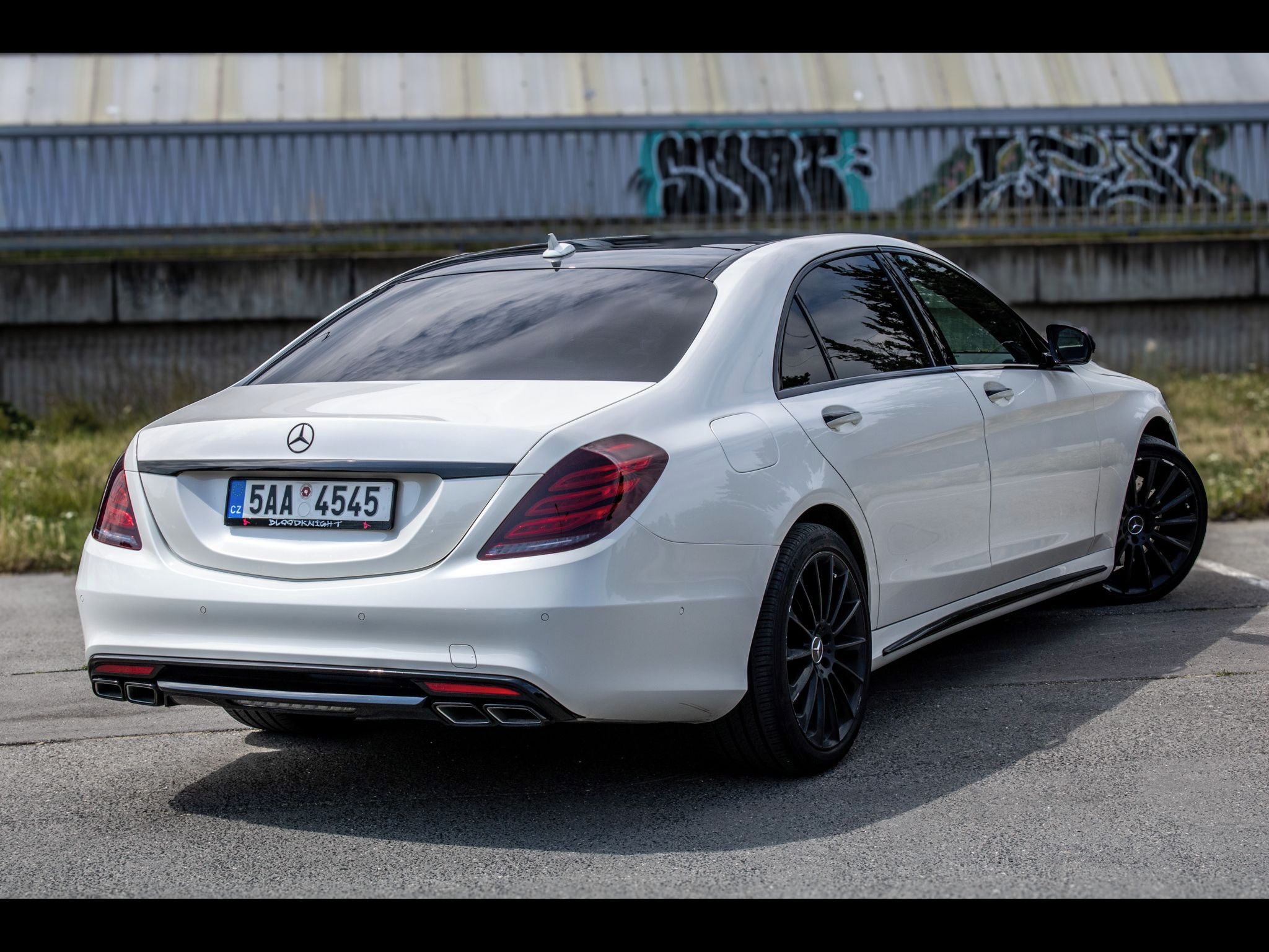 Mercedes-Benz Třídy S, BLUETEC 4MATIC 2015 - fotka 4