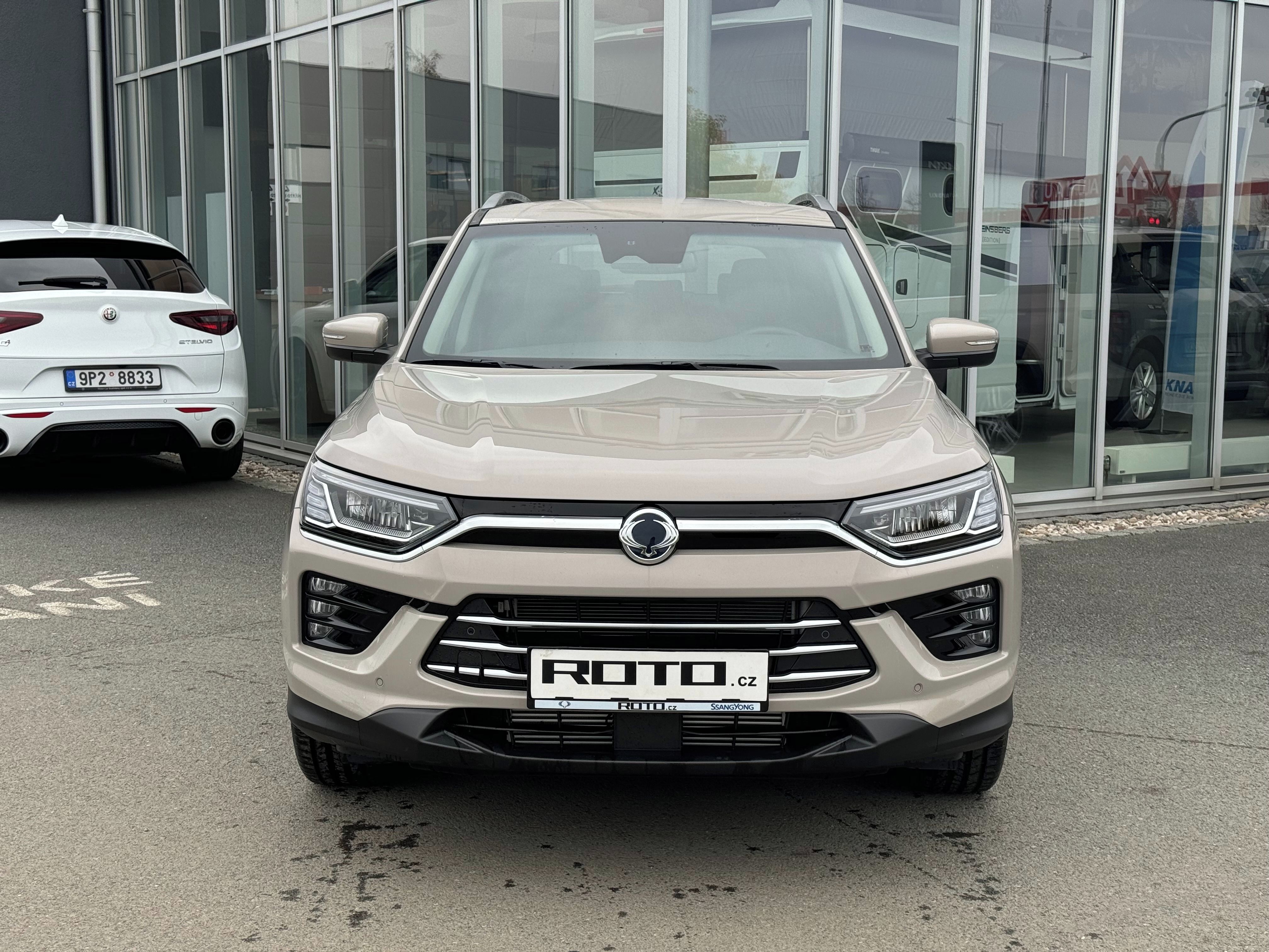 KGM Korando, 6AT; 4x4; PREMIUM+; PŘEDVÁDĚCÍ - fotka 2