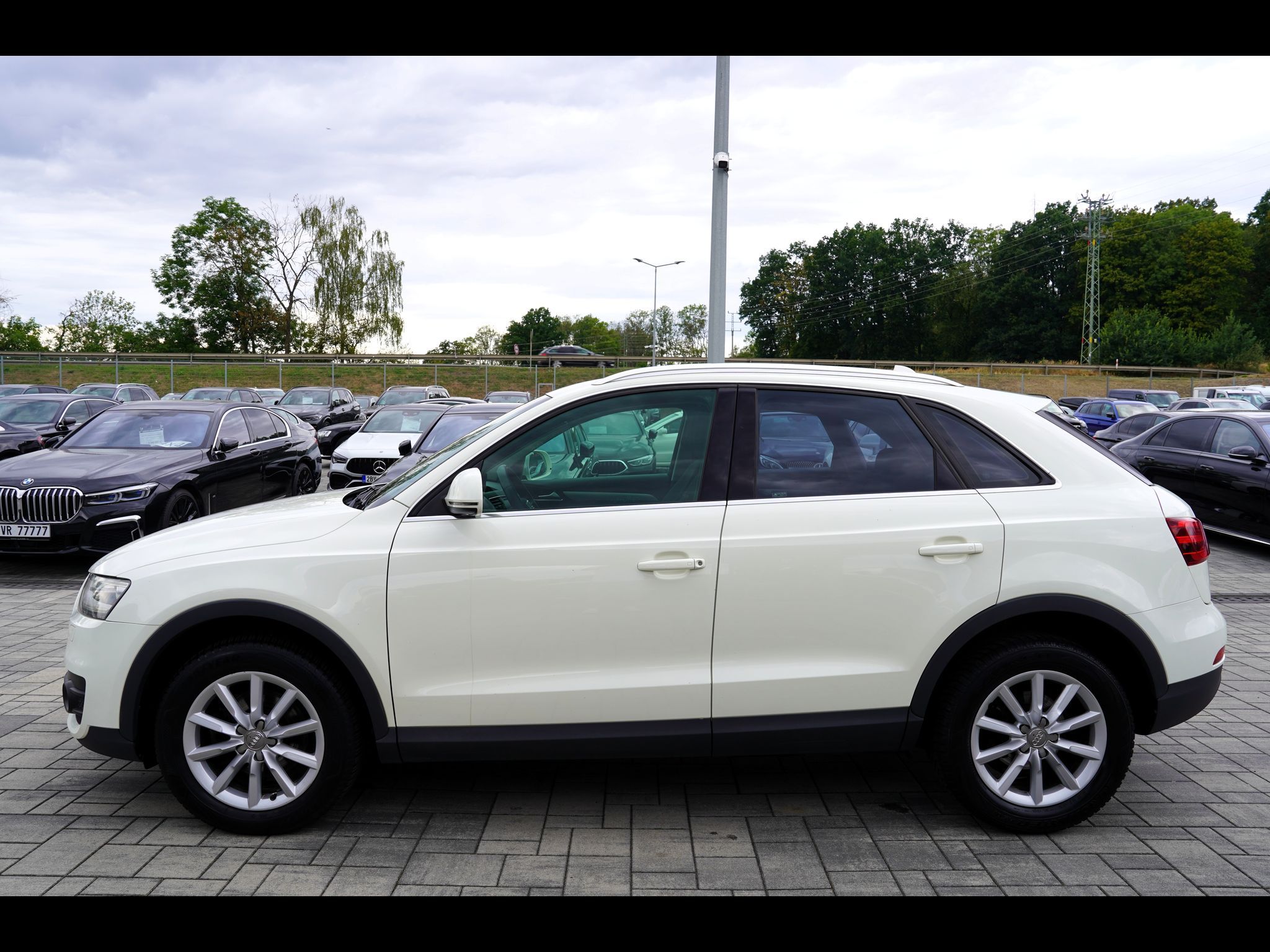 Audi Q3, 2.0 TDI Quattro/automat/180 PS - fotka 3