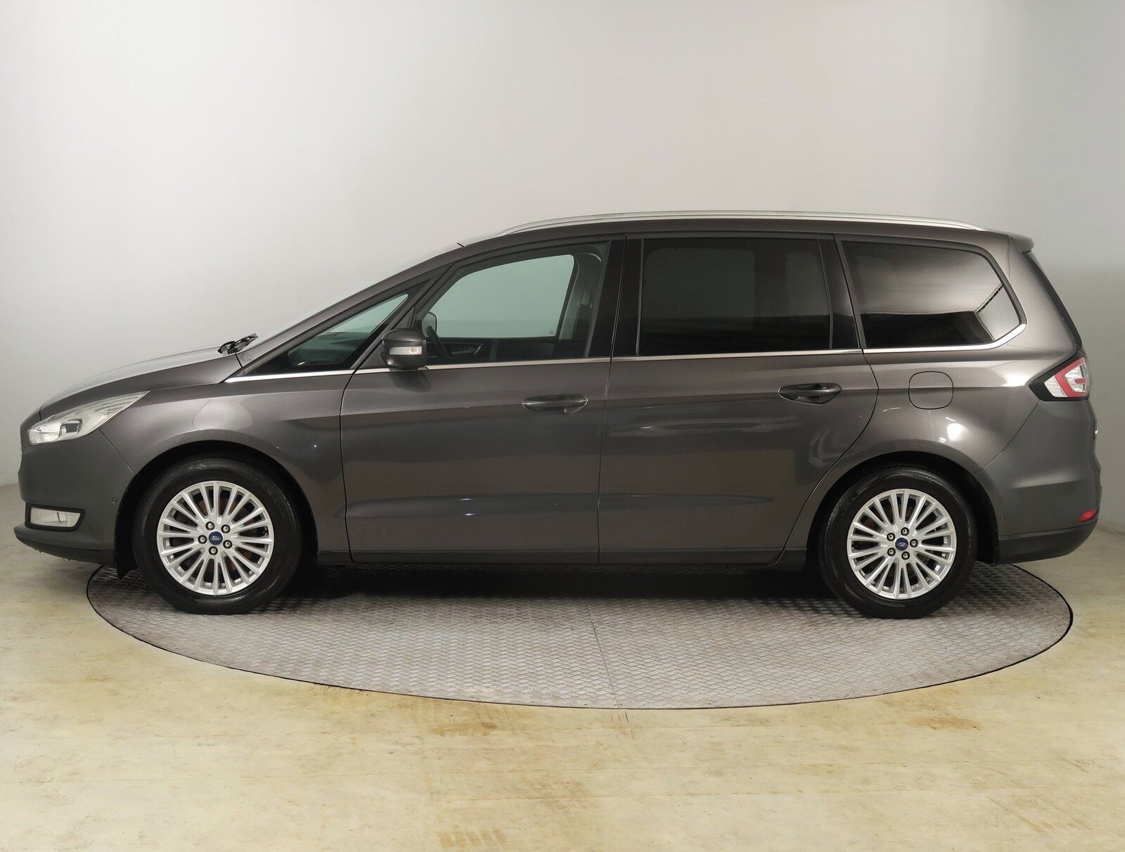 Ford Galaxy, 2.0 TDCi, 4X4, 7 míst - fotka 3