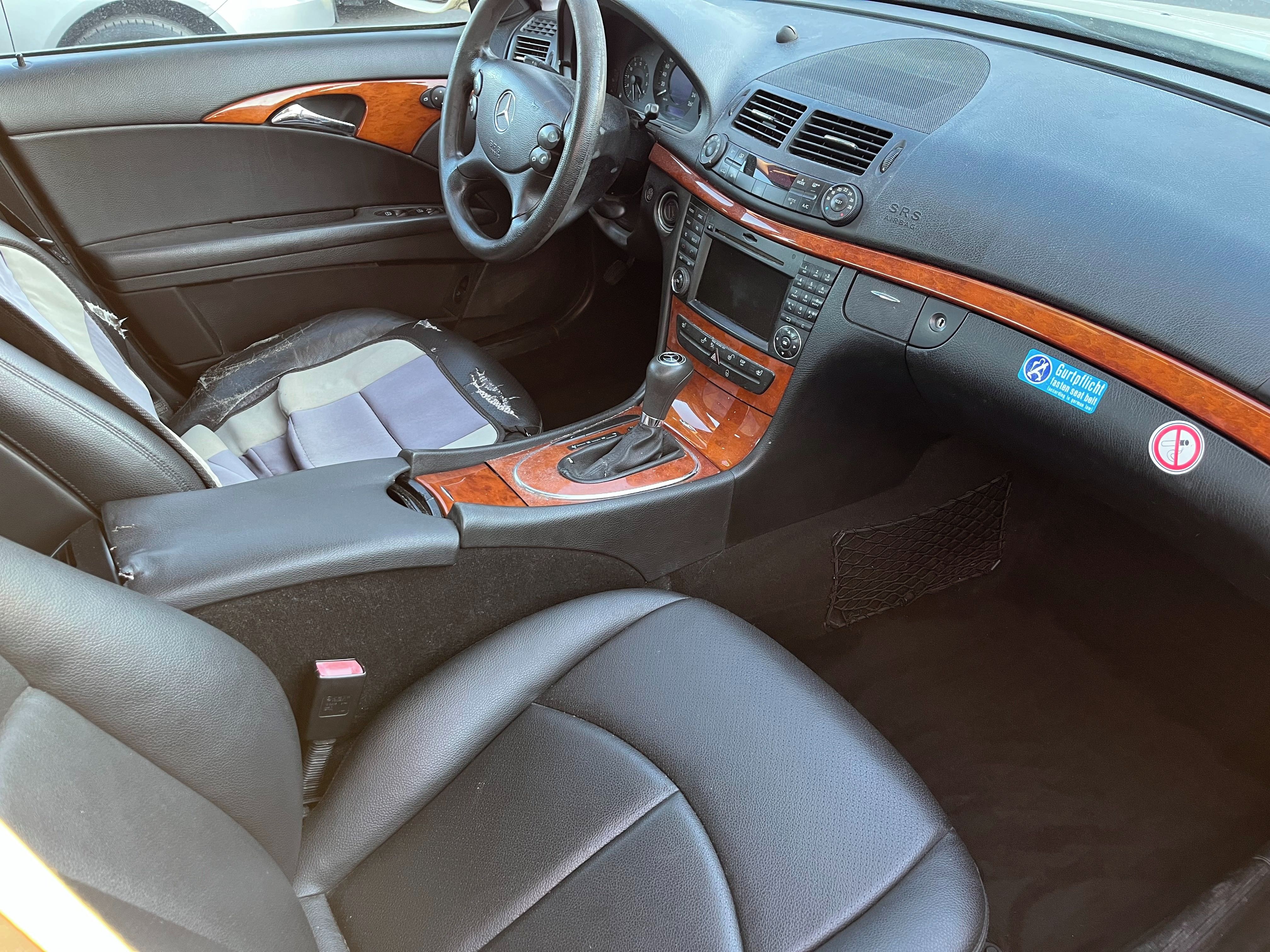 Mercedes-Benz Třídy E, / E-Klasse E 200 CDI Classic - fotka 6