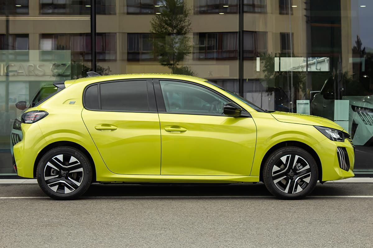 Peugeot 208, ALLURE Elektromotor 100 - fotka 4