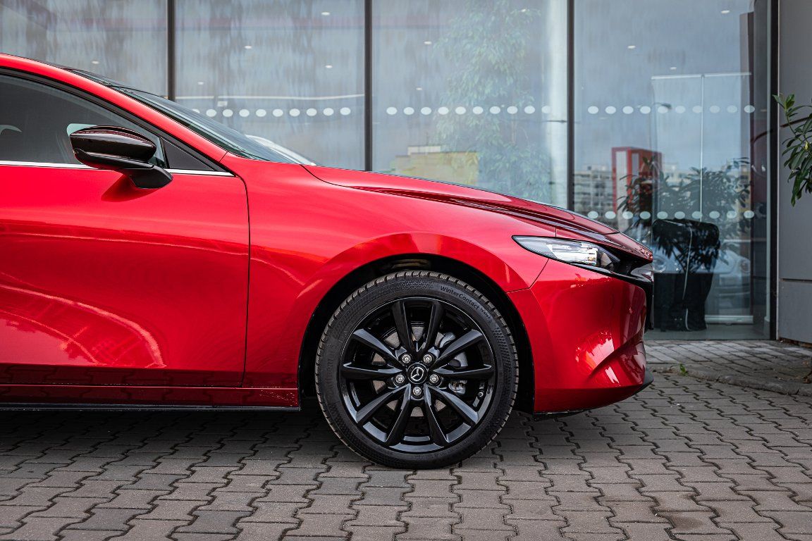 Mazda 3, 2.5 G140 6MT 4x2 Homura - fotka 3