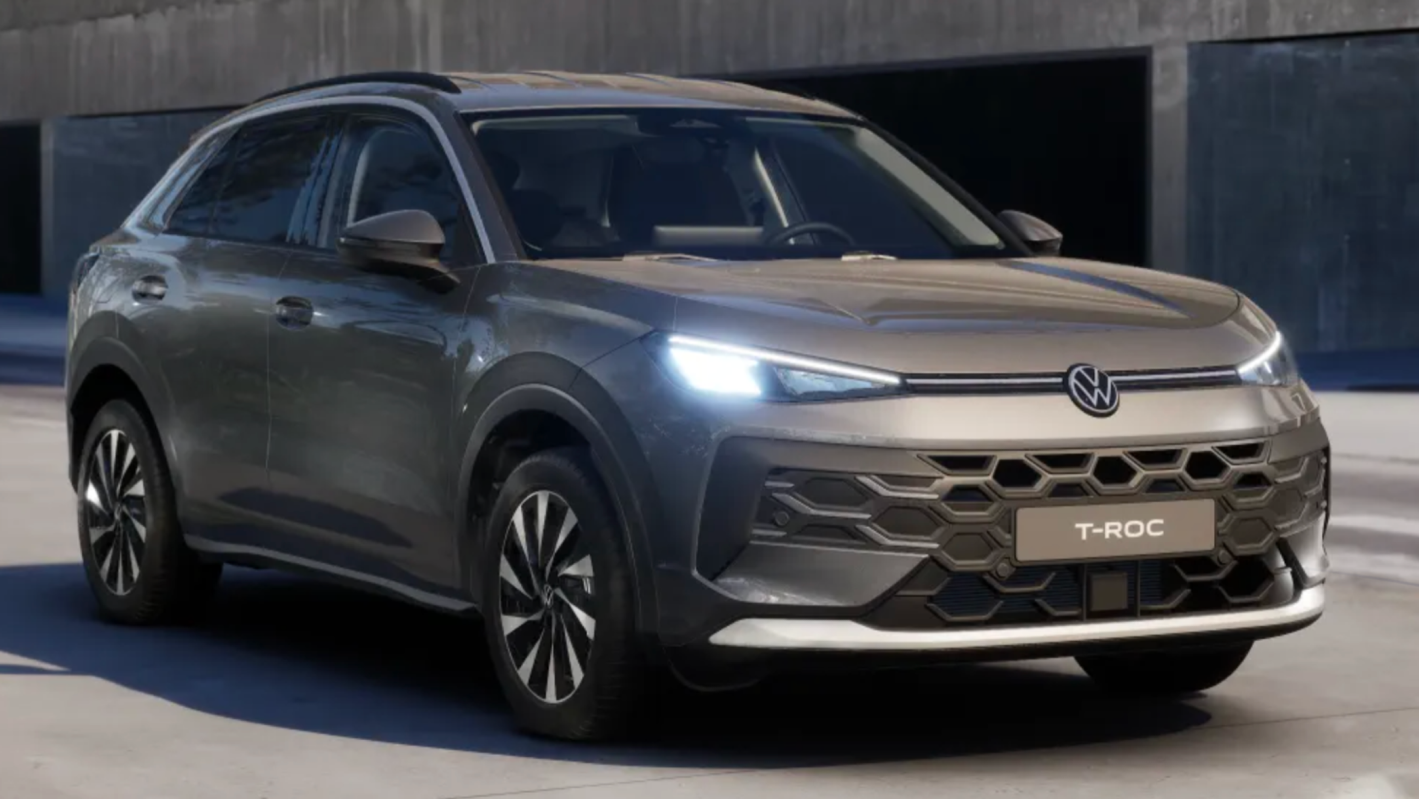 Volkswagen T-Roc, Life 1.5 eTSI DSG - fotka 2