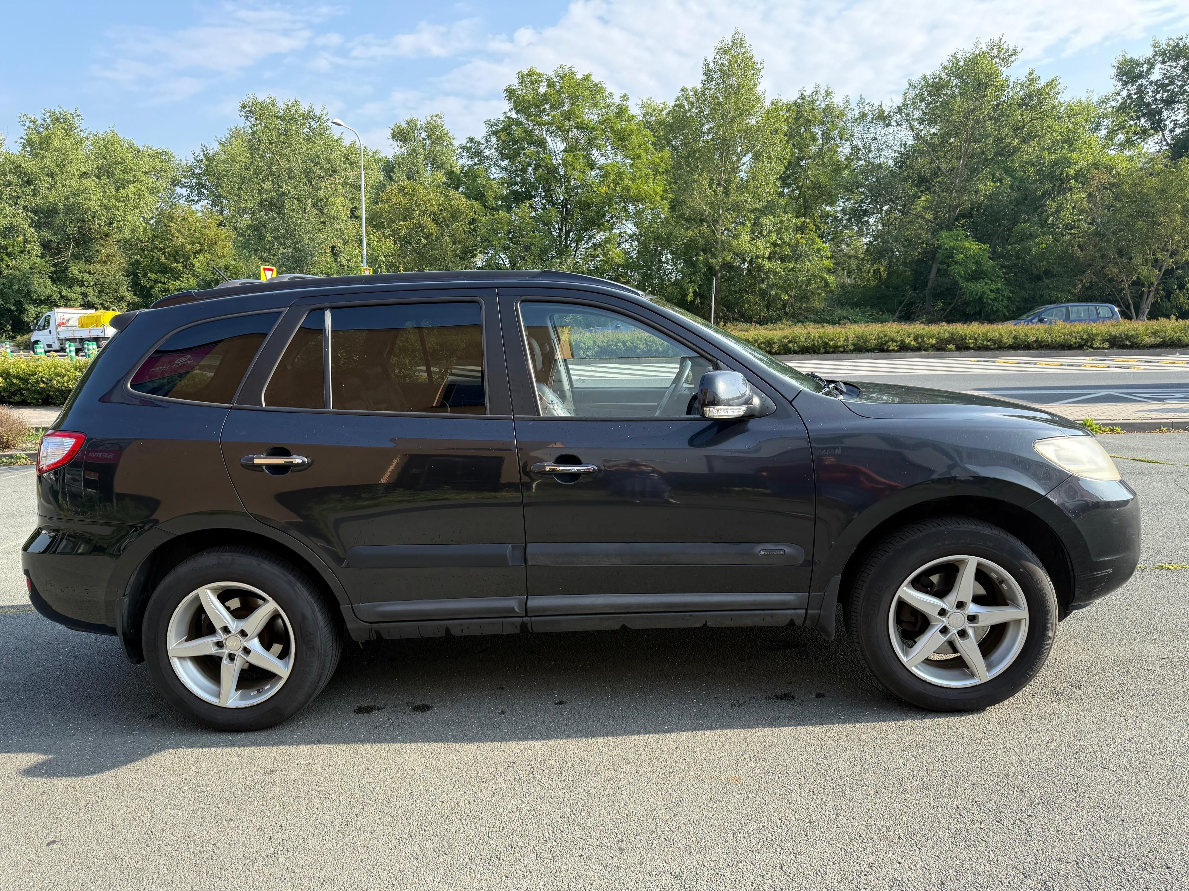 Hyundai Santa Fe, 2,2 CRDI, 7 místne, 114kW - fotka 3
