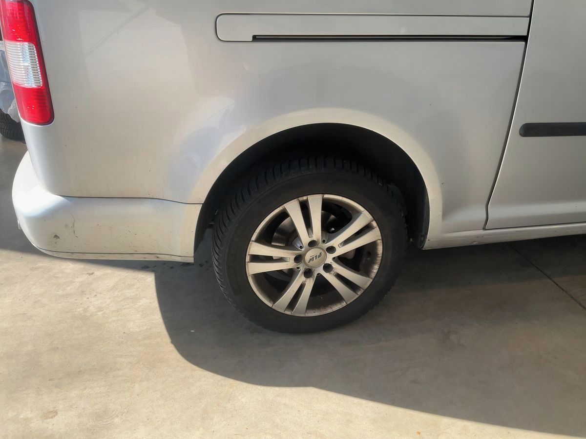 Volkswagen Caddy, CADDY MAXI 1.6Mpi 75KW 7-MÍST - fotka 5