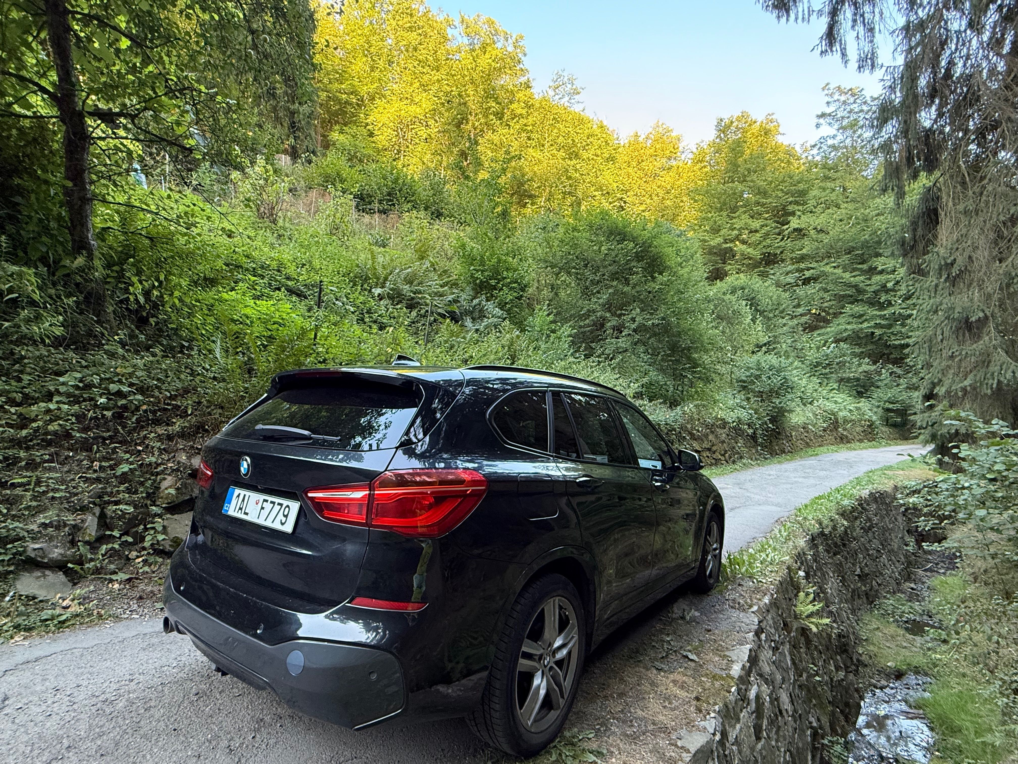 BMW X1, 2.0d X-drive m-paket výbava - fotka 4