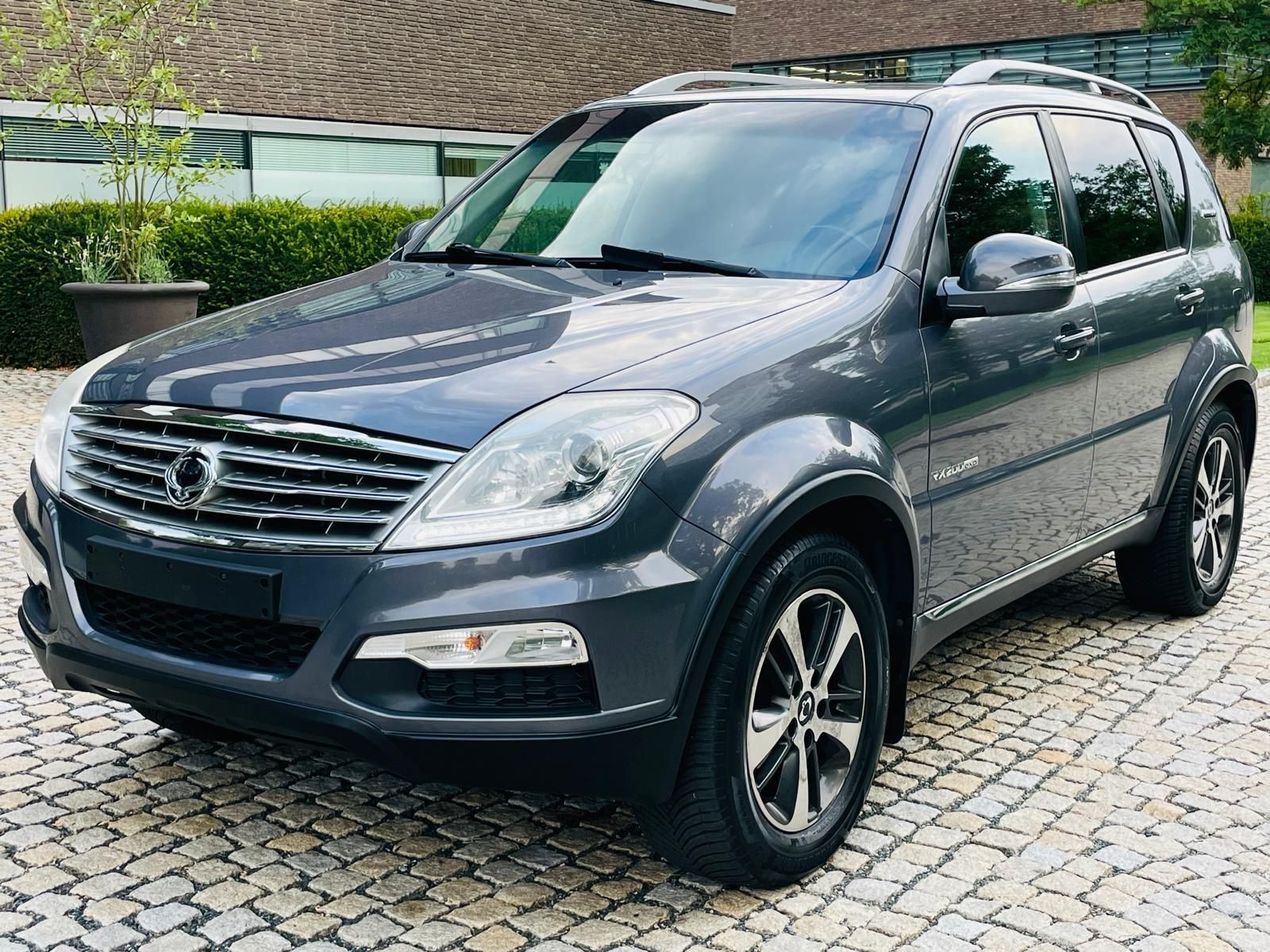 SsangYong Rexton, 2.0TD 4x4 AUTOMAT TAŽNÉ VÝHŘEV - fotka 3
