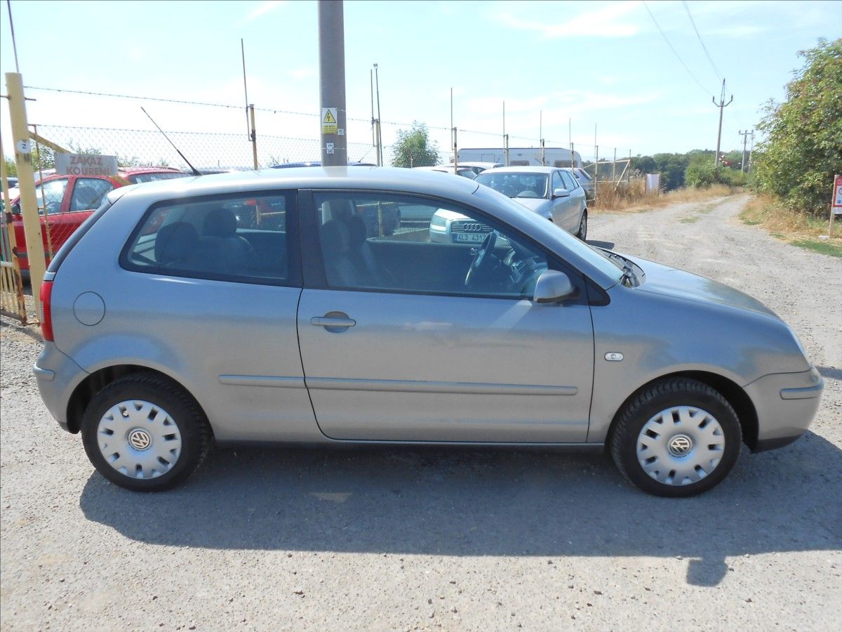 Volkswagen Polo, 1,4 i 16 V KLIMA Serviska - fotka 3