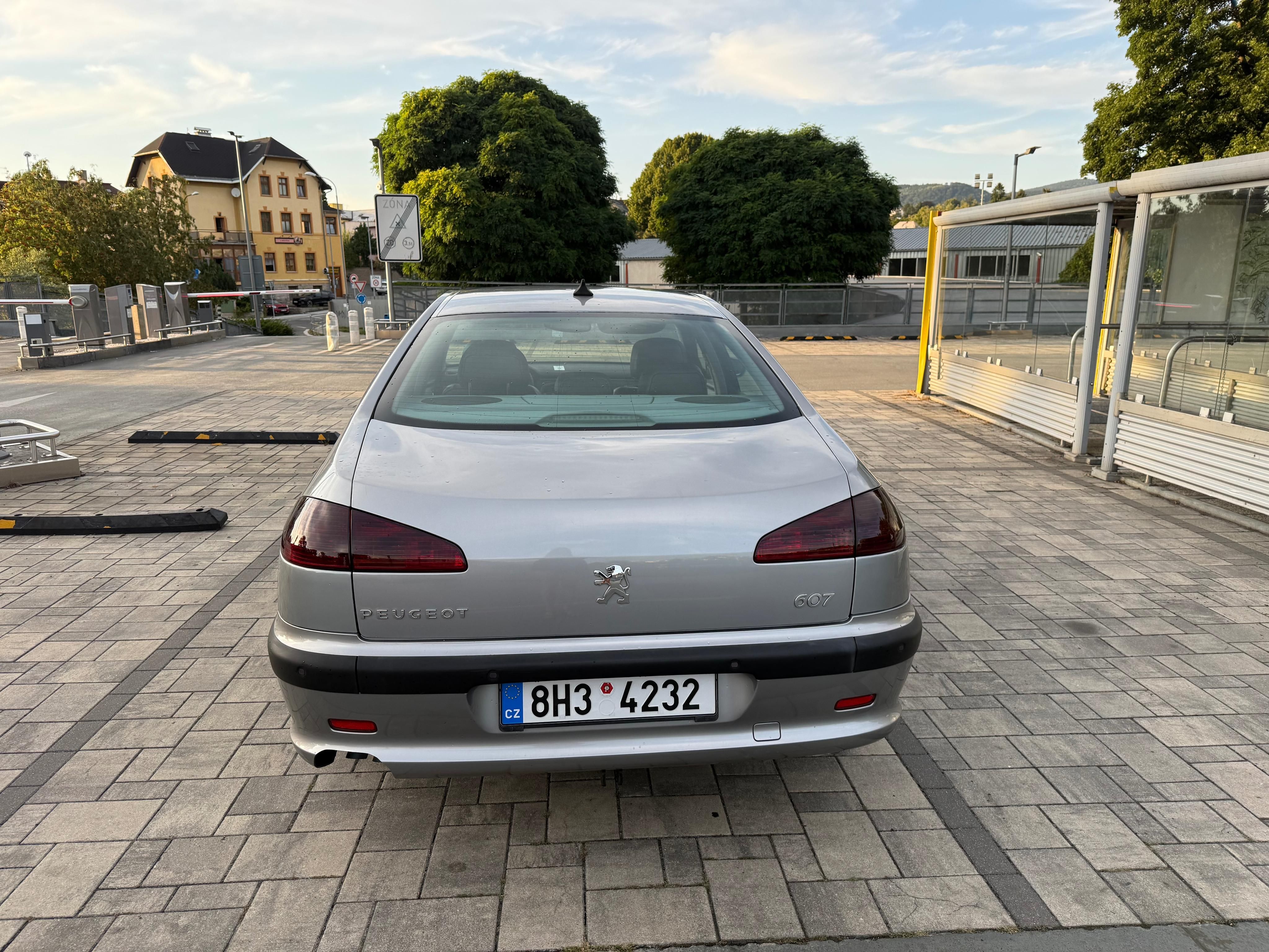 Peugeot 607, Peugeot 607, 3.0 V6 - fotka 3