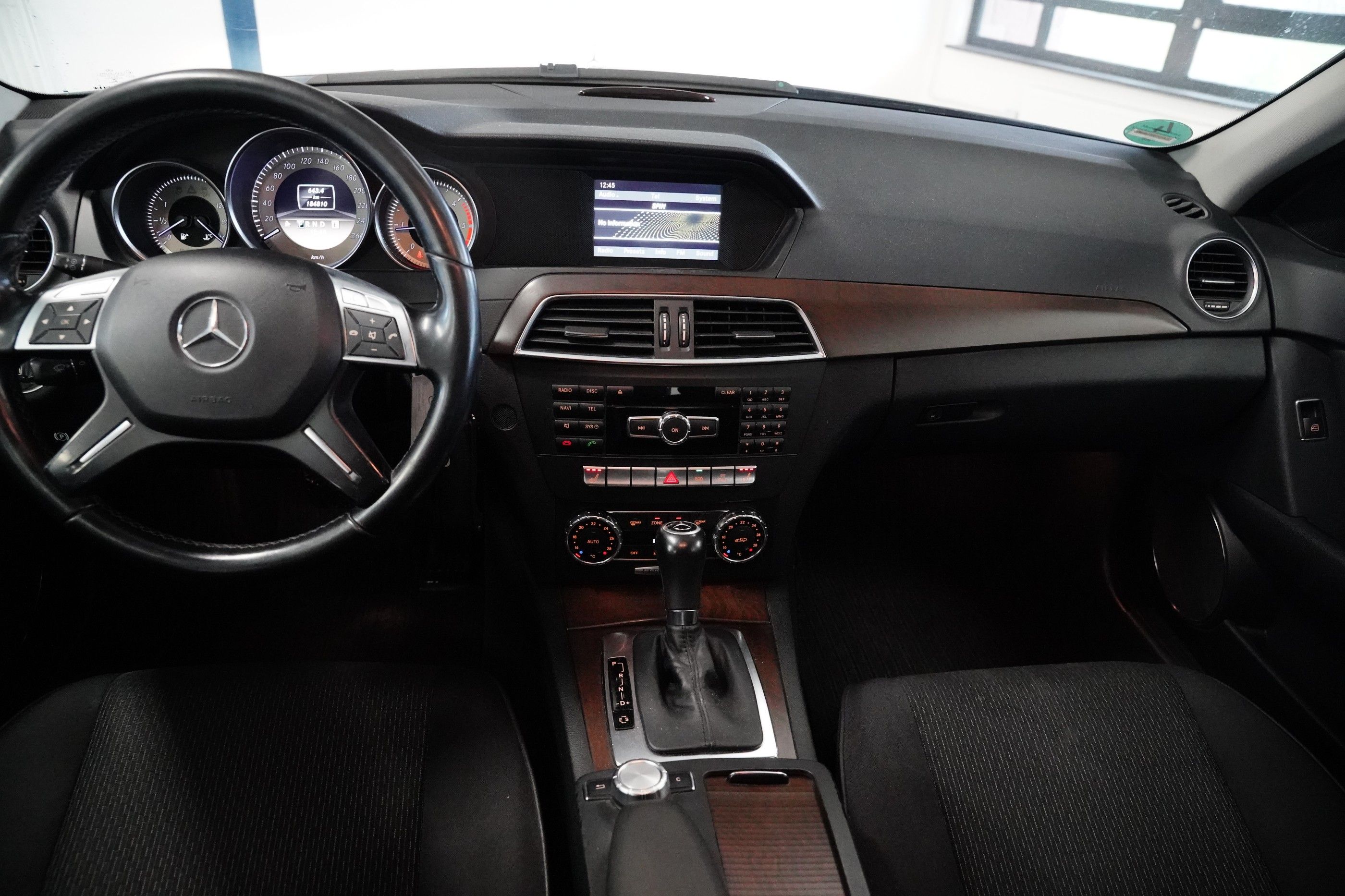 Mercedes-Benz Třídy C, 220 CDI-T 125 kW Elegance - fotka 5