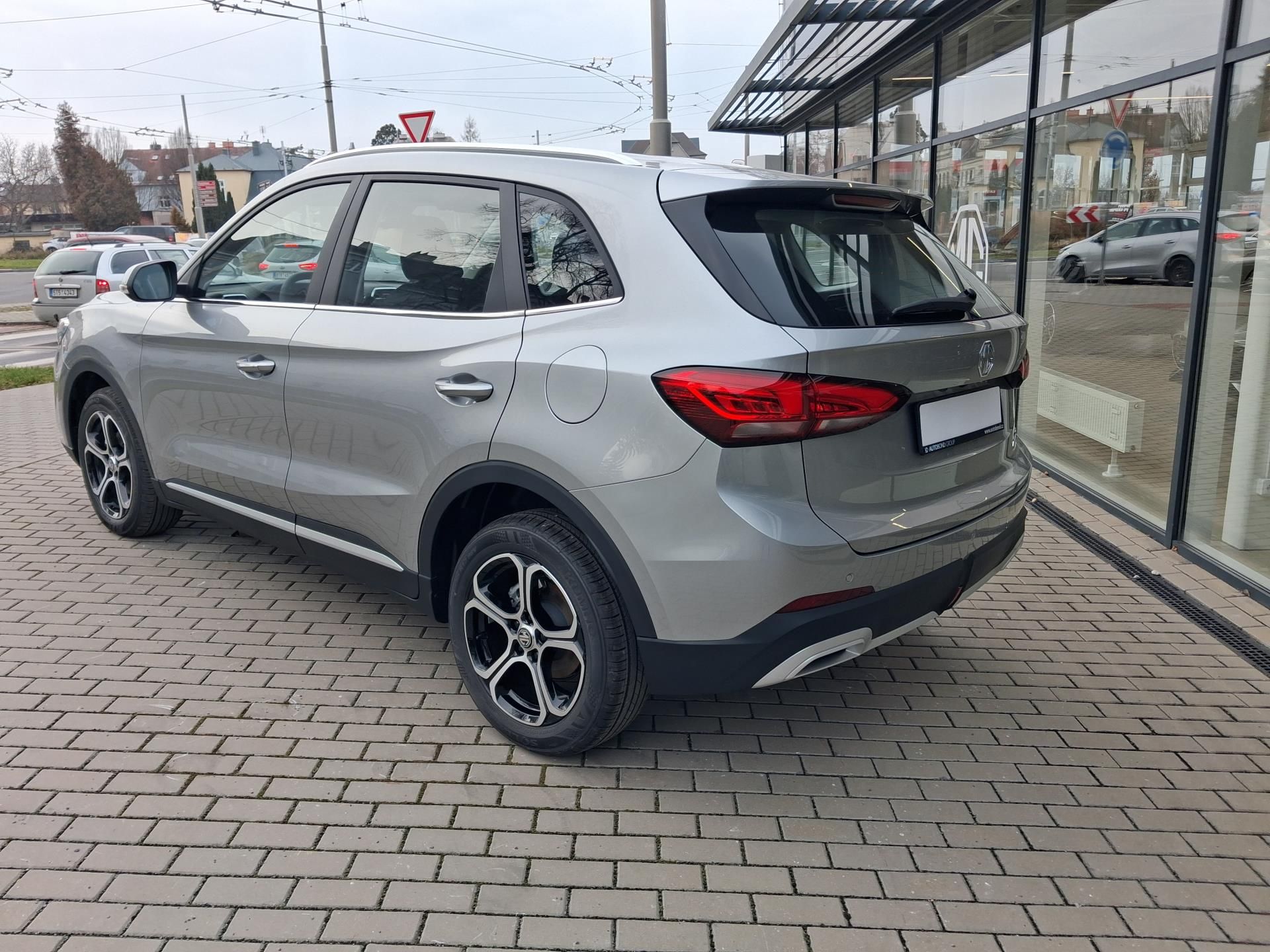MG ZS, EMOTION Hybrid+ 145kW 4AT - fotka 3