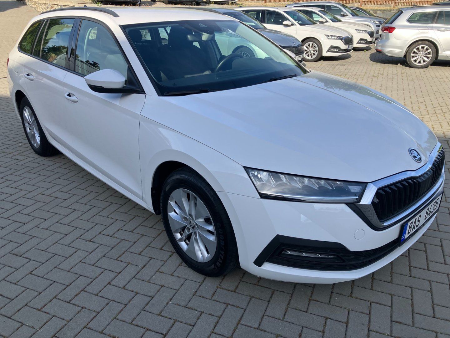 Škoda Octavia, 2.0TDI AMBITION NAJ.53TKM - fotka 2