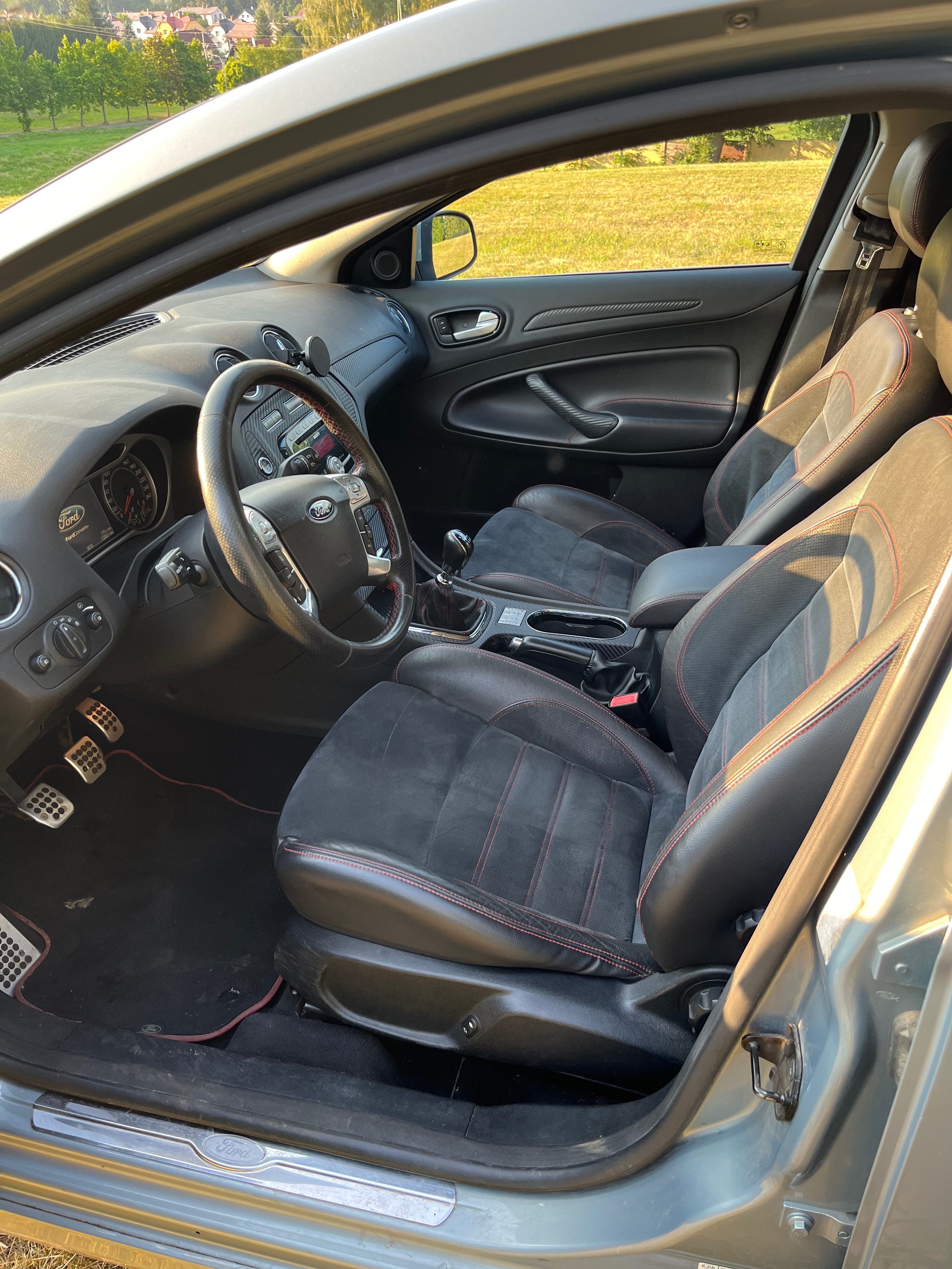 Ford Mondeo, Ford Mondeo kombi 2.2 TDCi - fotka 4