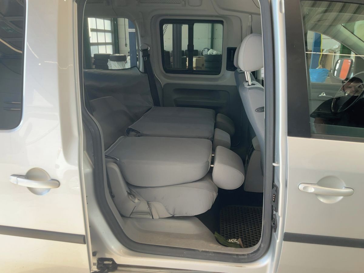 Volkswagen Caddy, CADDY MAXI 1.6Mpi 75KW 7-MÍST - fotka 6