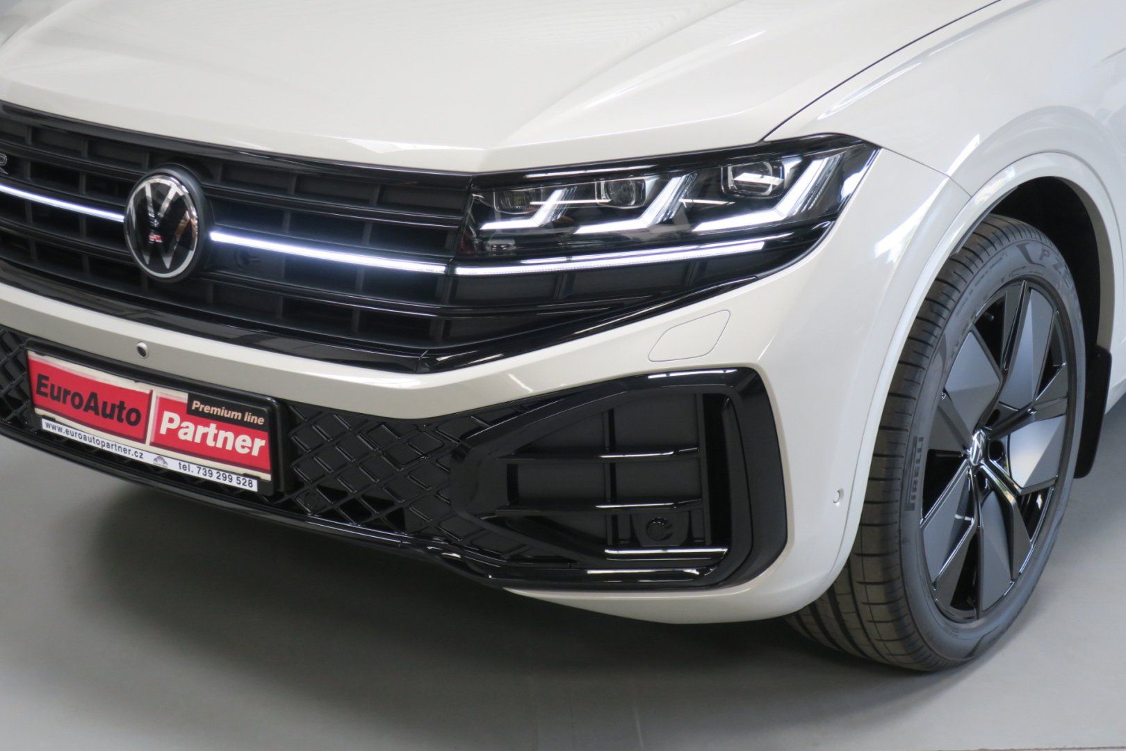 Volkswagen Touareg, NEW Final Edition R Line 210kW - fotka 6