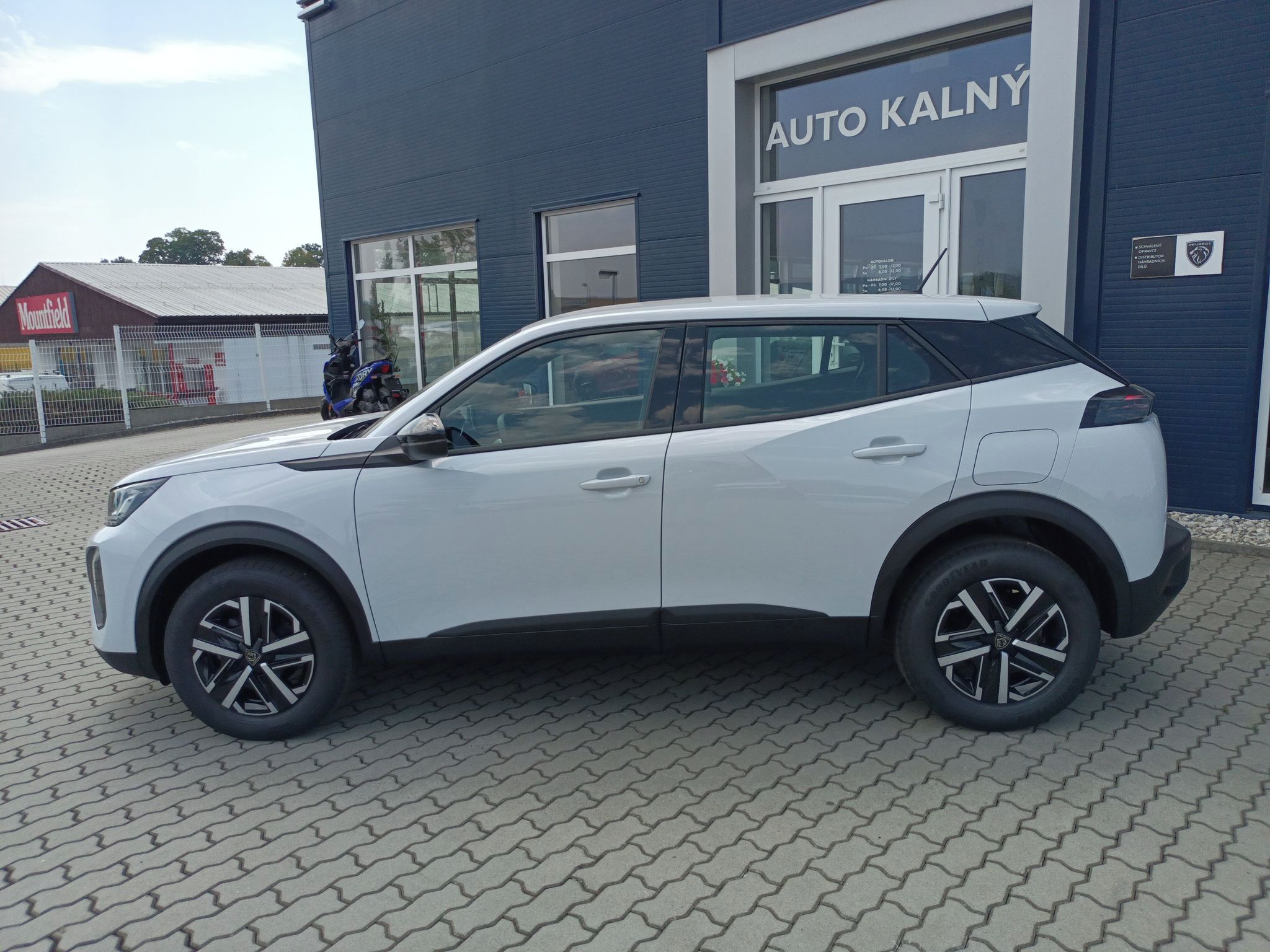 Peugeot 2008, STYLE PureTech 100 S&S MAN6 - fotka 3