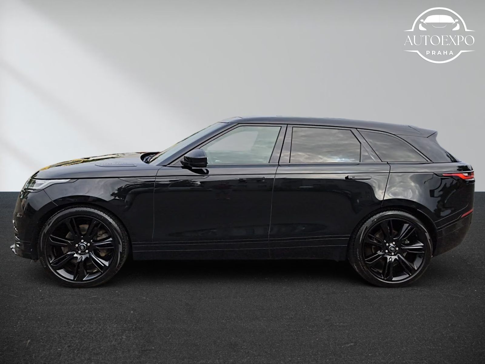 Land Rover Range Rover Velar, P400 AWD R-Dynamic - fotka 4