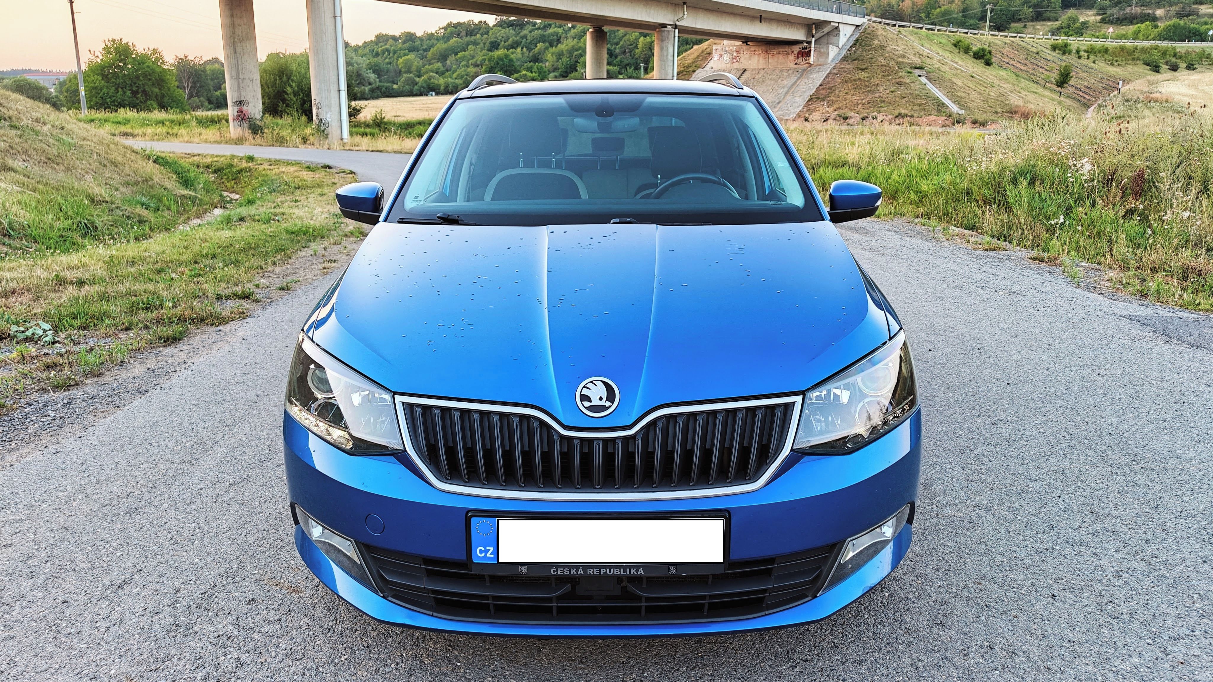 Škoda Fabia, 1.4 TDI 77kw STYLE RACE BLUE - fotka 4