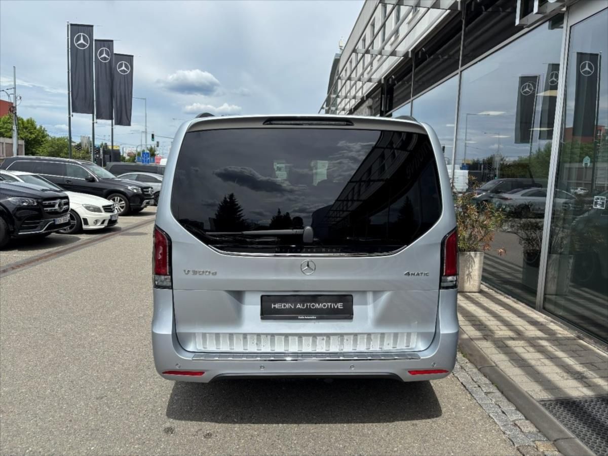 Mercedes-Benz Třídy V, 2,0 300 d / Exclusive / L / 4M - fotka 3